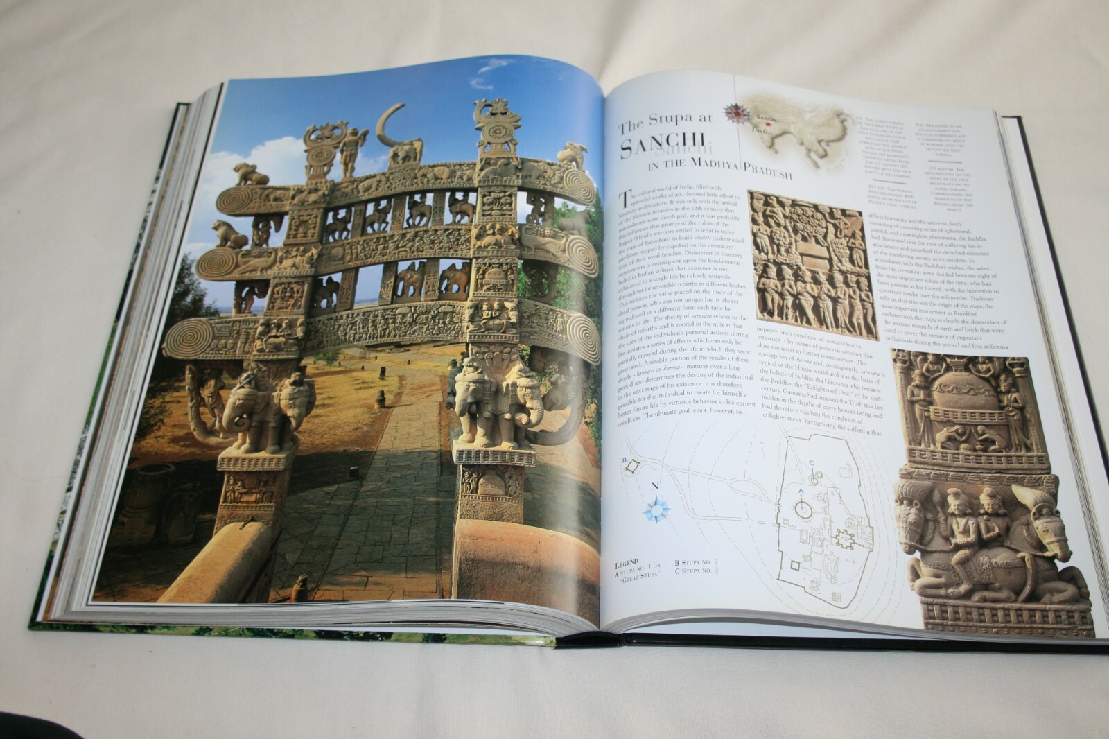 ARCHAEOLOGY TREASURES 2006 vmb Publishers Hardback 10.5&Prime;x14.5&Prime; 432 pages LKE NEW