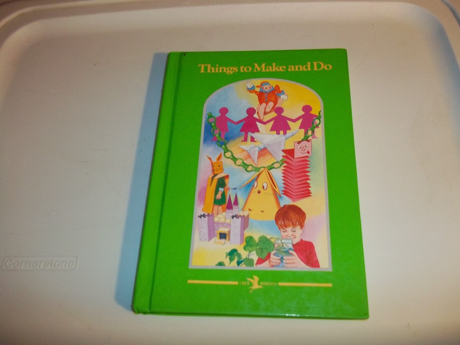 New Standard Encyclopedia (Child horizons) (Things To Make And Do)