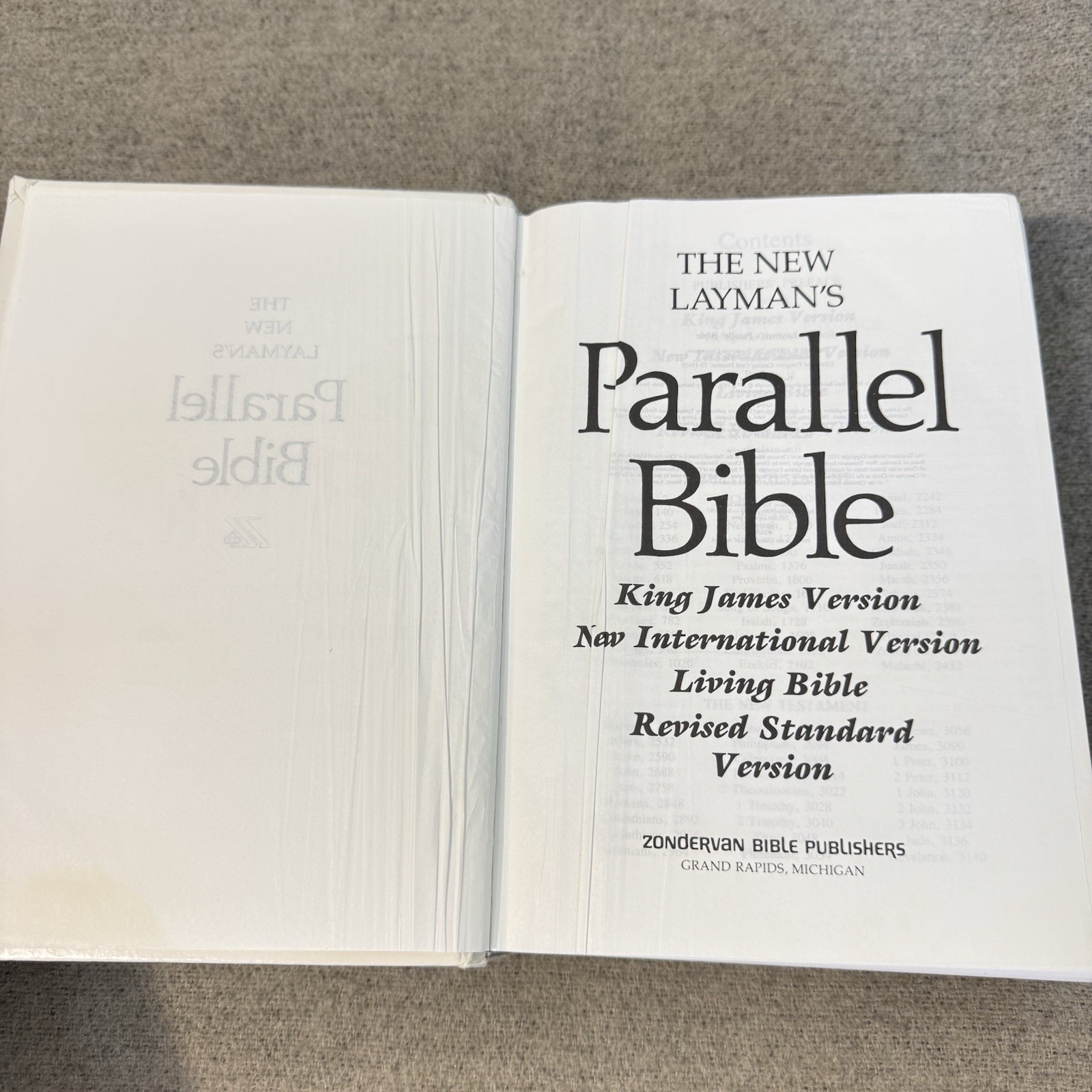 The New Layman&rsquo;s Parallel Bible Zondervan Hardcover Vintage KJV NIV TLB RSV