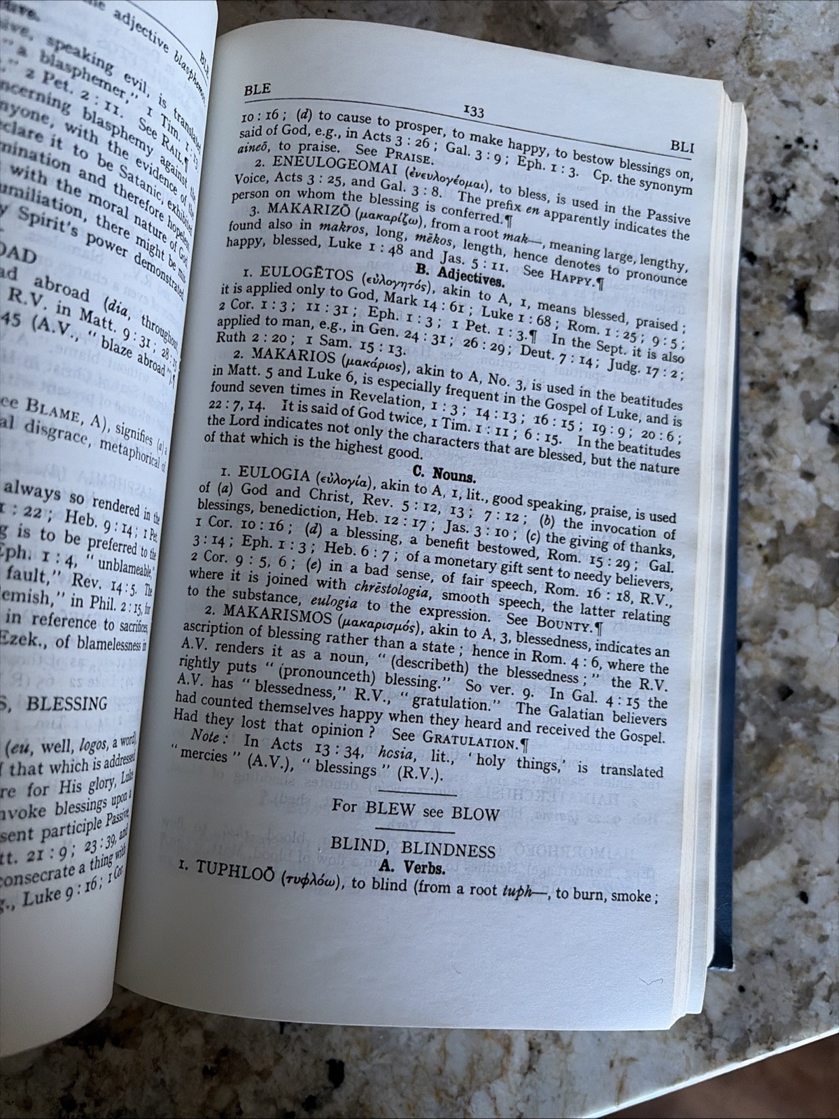 Vine&rsquo;s Expository Dictionary of Old and New Testament Words W.E. Vine Bible