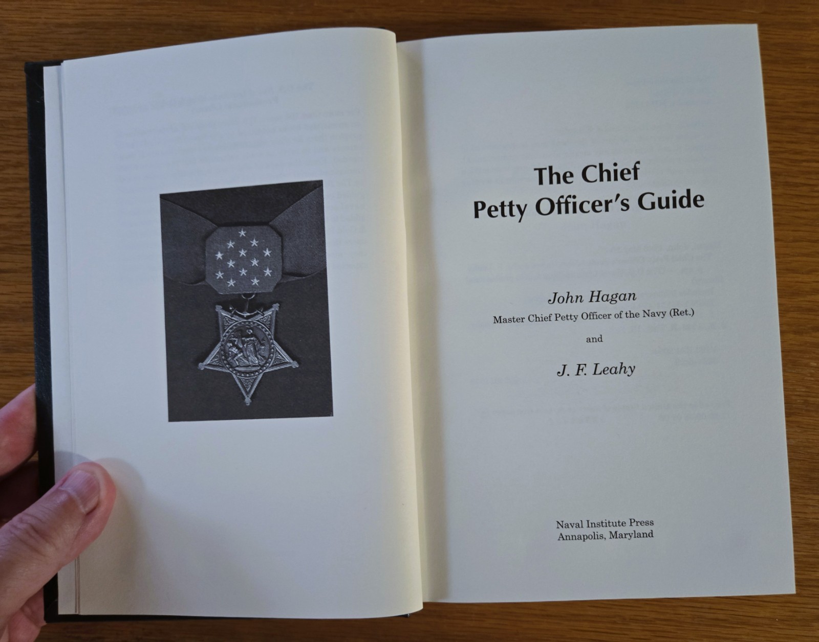 Chief Petty Officer&rsquo;s Guide by J. Leahy & J. Hagan (2004, Hardcover) VERY GOOD