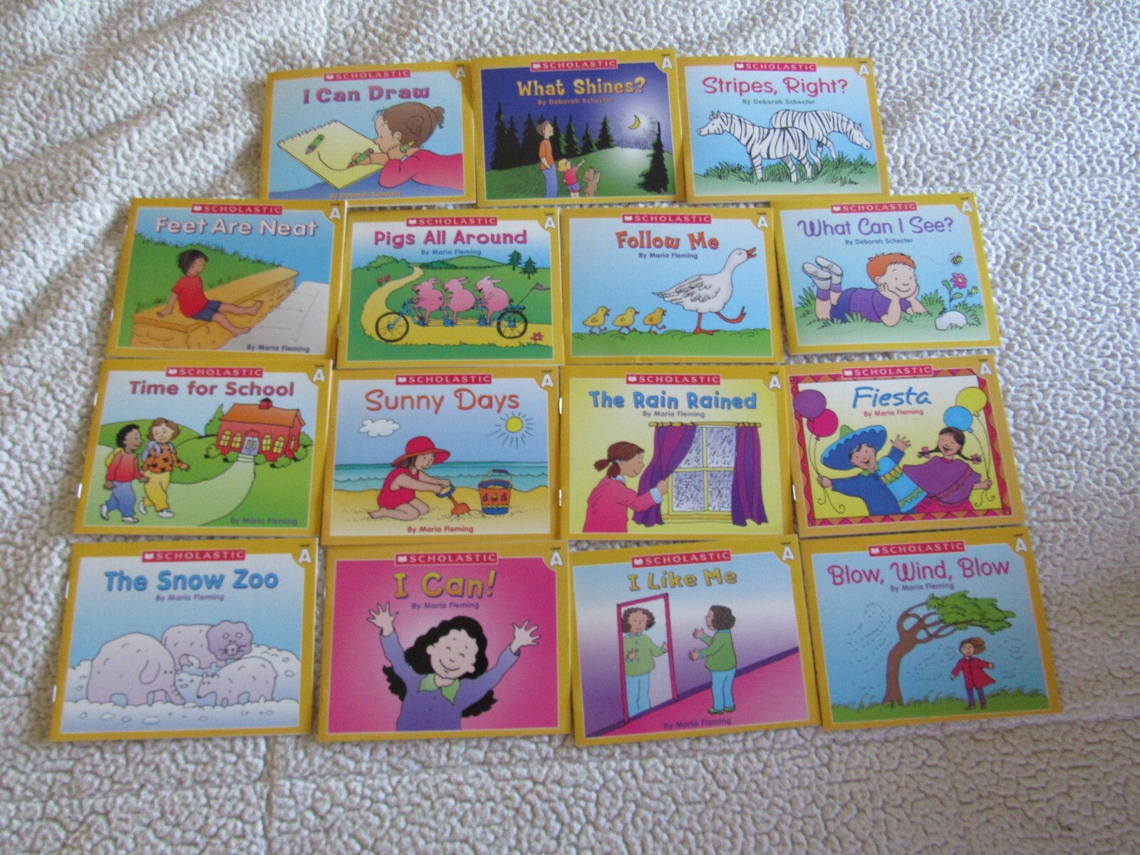 Lot 15-Little Leveled Readers-Scholastic-Maria Fleming-Deborah Schecter-Level A
