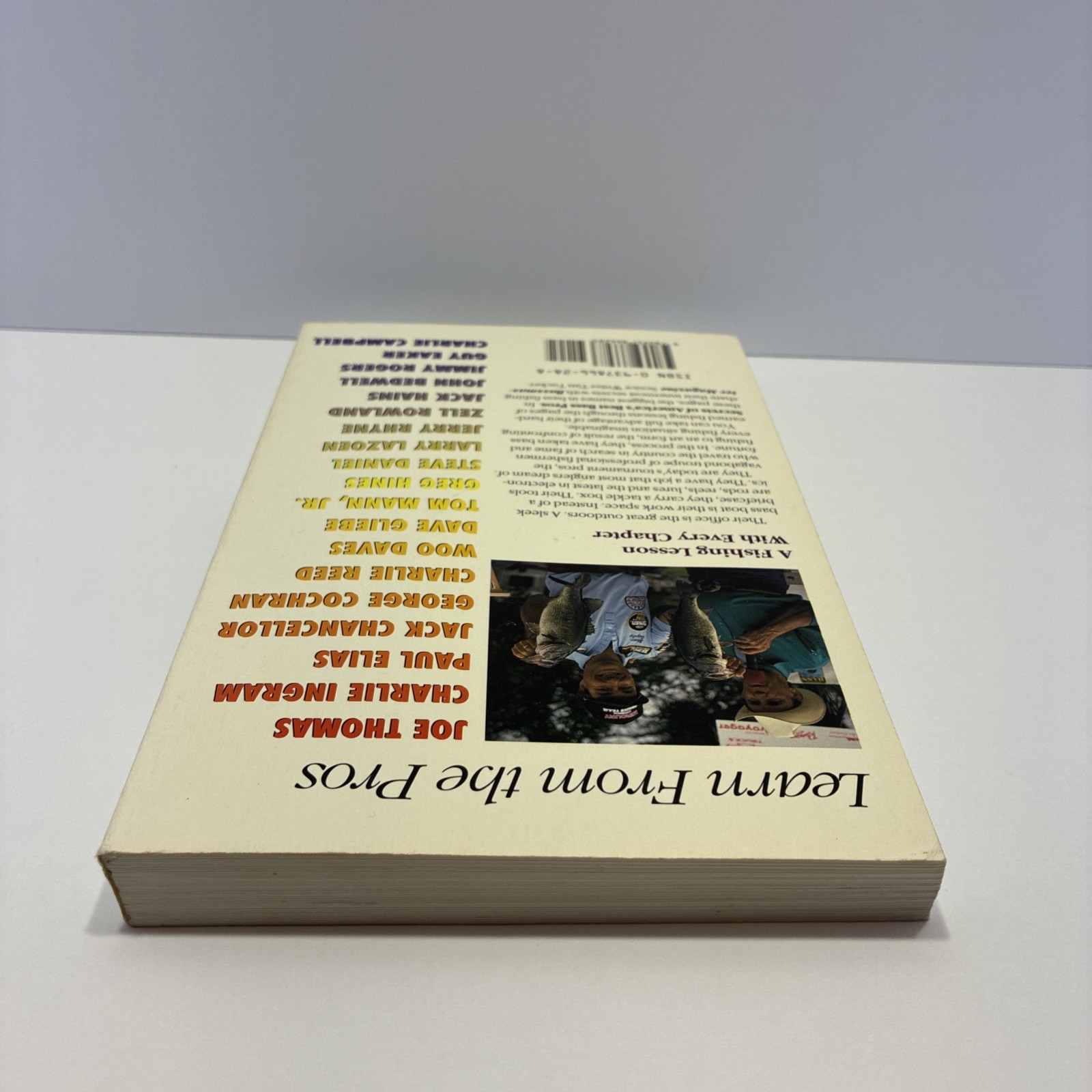 SECRETS OF AMERICA&rsquo;S BEST BASS PROS By Tim Tucker Paper Back 244 pages