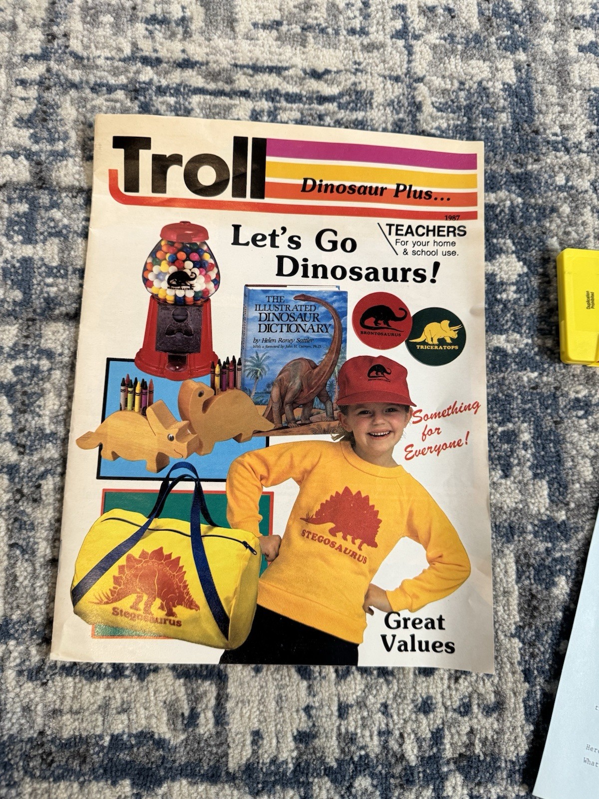 Vintage Scholastic 1980&rsquo;s TROLL BOOK CLUB Teacher FLYER BOOKLET BAG SET w/ Tape