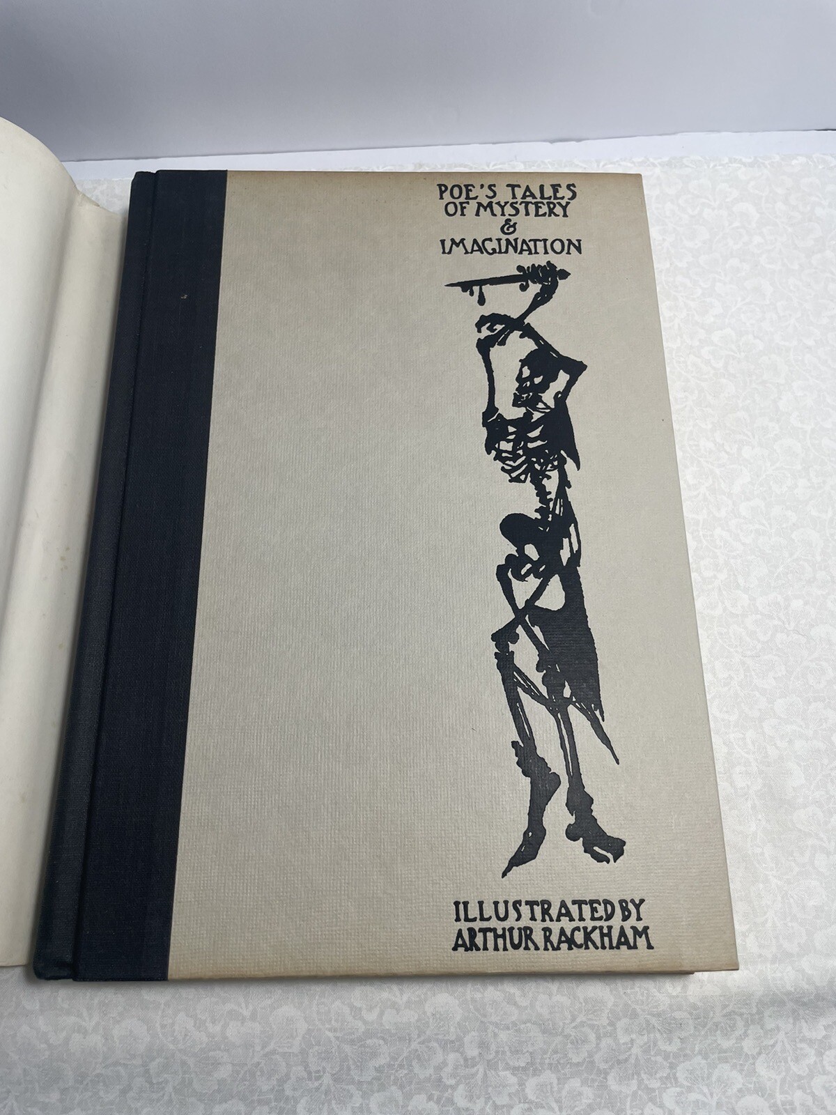 Vintage 1935 « POE&rsquo;S TALES OF MYSTERY & IMAGINATION » 317-Page Hardcover
