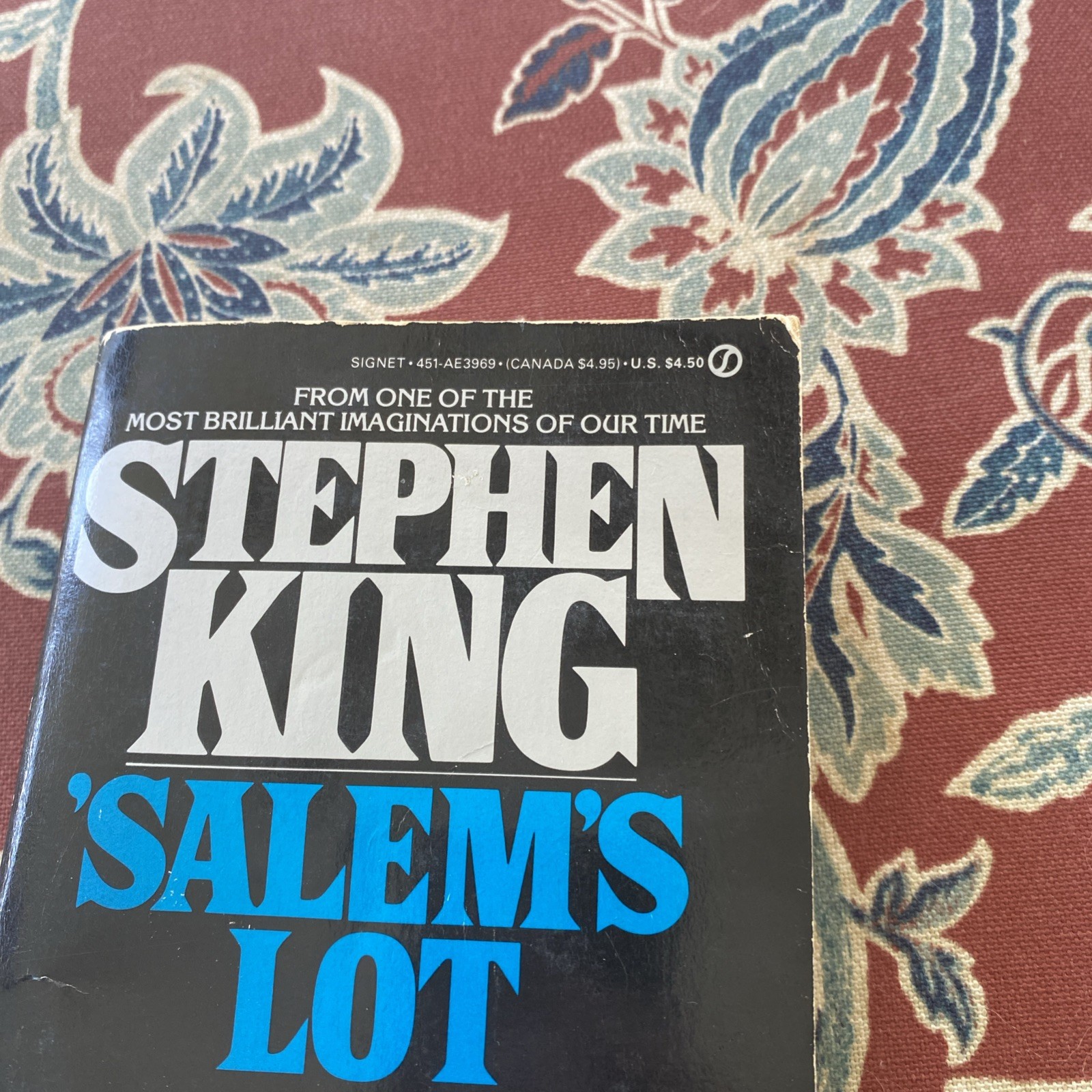 Salem&rsquo;s Lot by Stephen King, First Signet printing, 1976 paperback. Good.