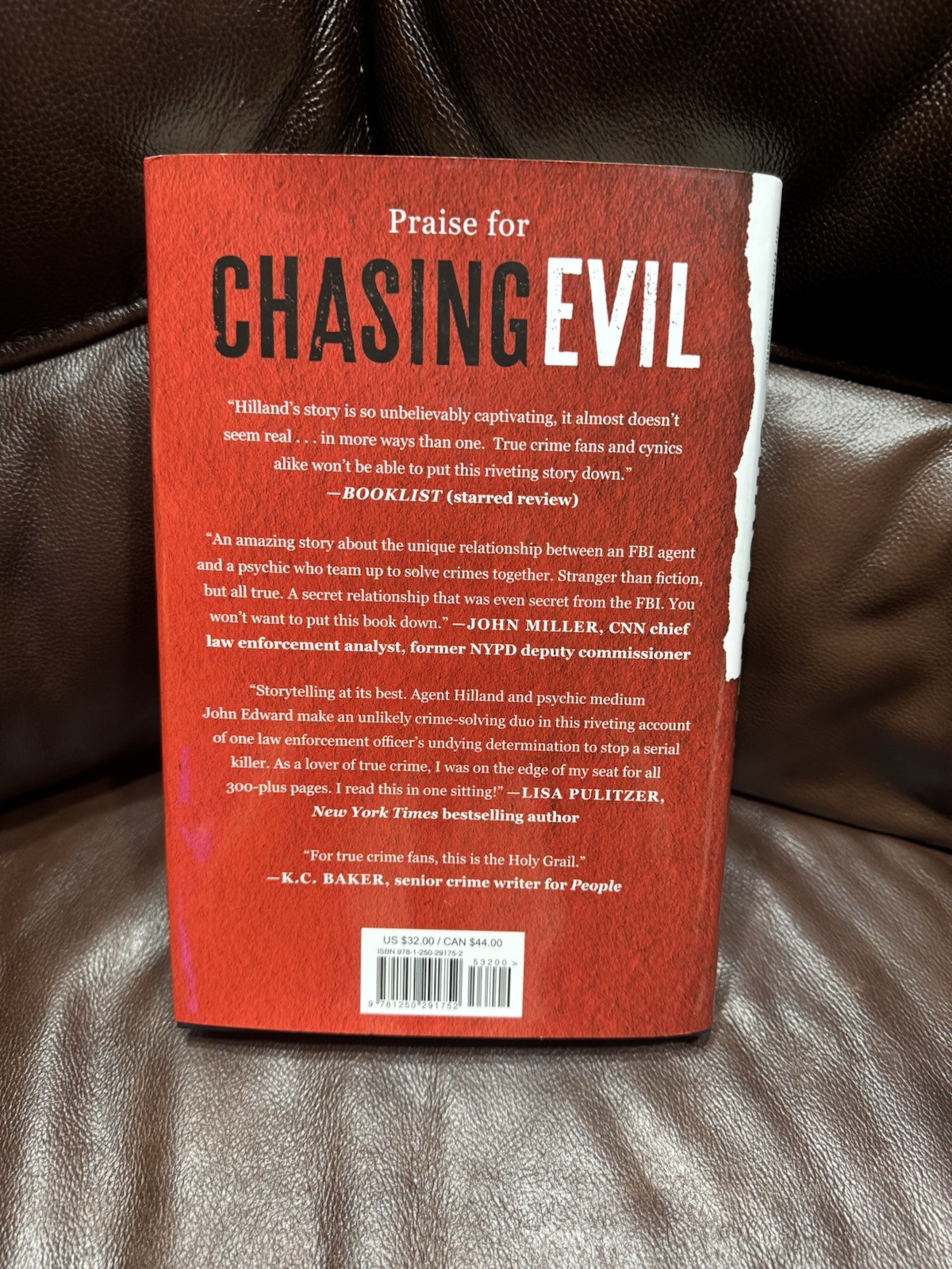 Chasing Evil : Shocking Crimes, Supernatural Forces, and an FBI Agent&rsquo;s…
