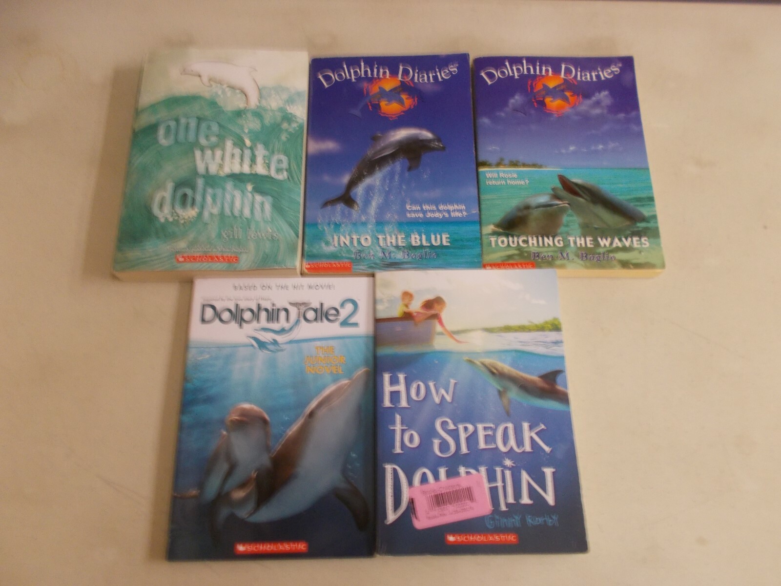 5 DOLPHIN DIARIES PLUS HOW TO SPEAK ONE WHITE TALE 2 TOUCHING WAVES INTO BLUE