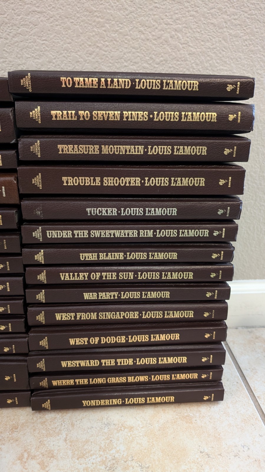 LOUIS L&rsquo;AMOUR LEATHERETTE HC BOOKS SACKETT BANTAM WESTERN – Pick Your Title Menu