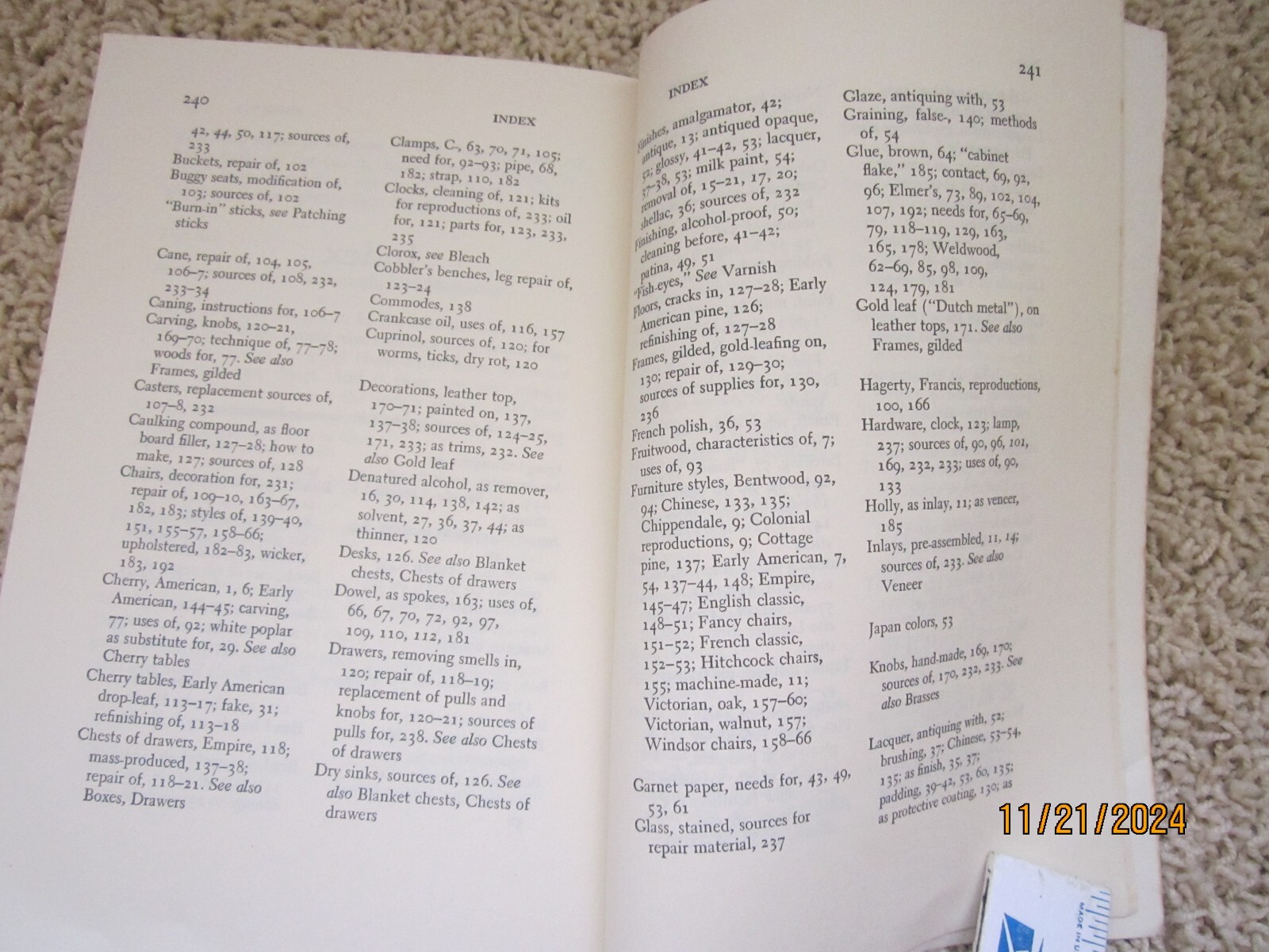 « The Fun of Refinishing Furniture » 1976 Grotz 244 pages ISBN 0-385-14916-6
