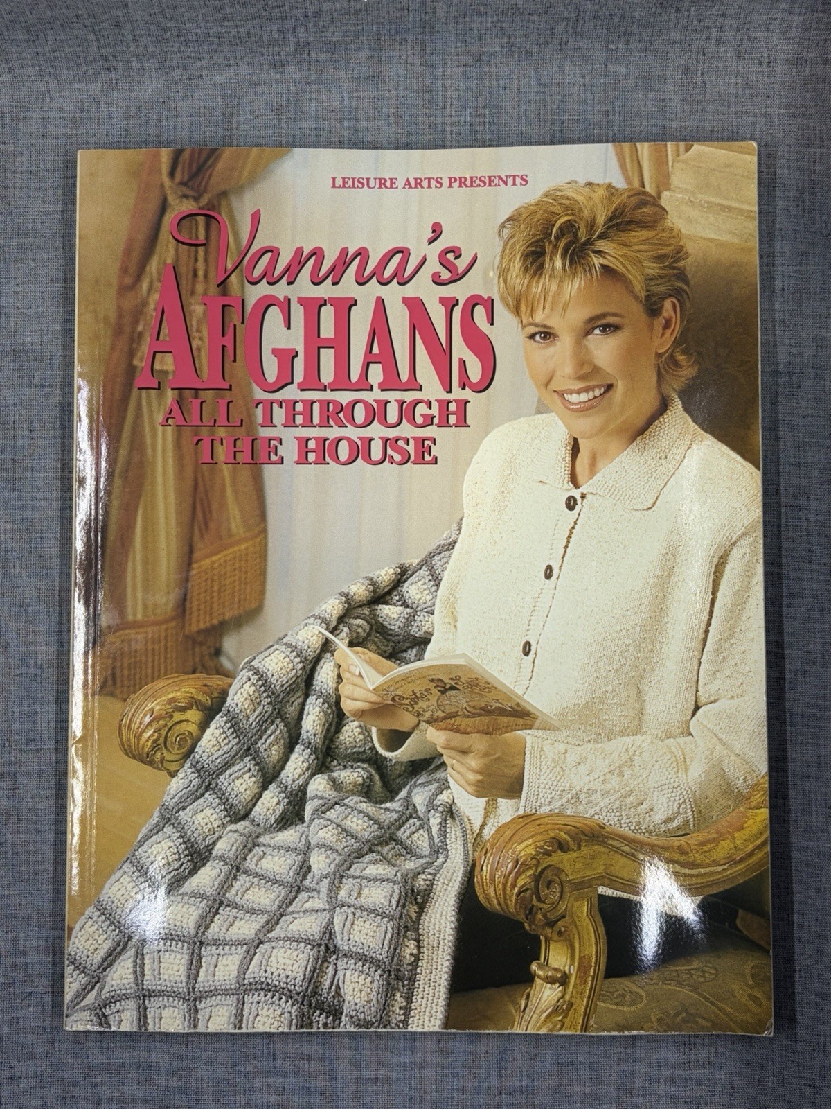 VANNA&rsquo;S AFGHANS All Through the House PB Book CROCHET PATTERNS – 114 Pages LA