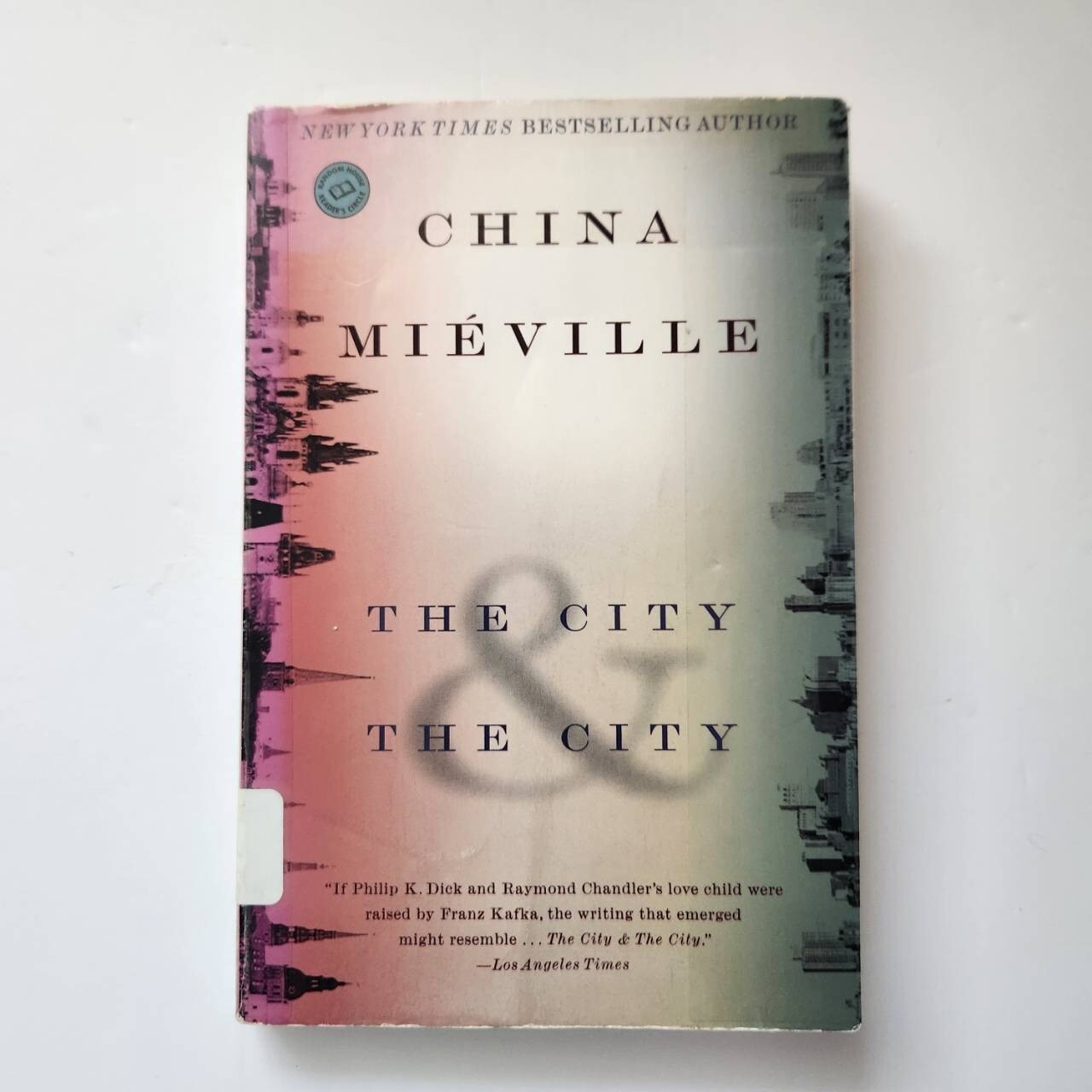 China Miéville « The City & The City » Paperback Book