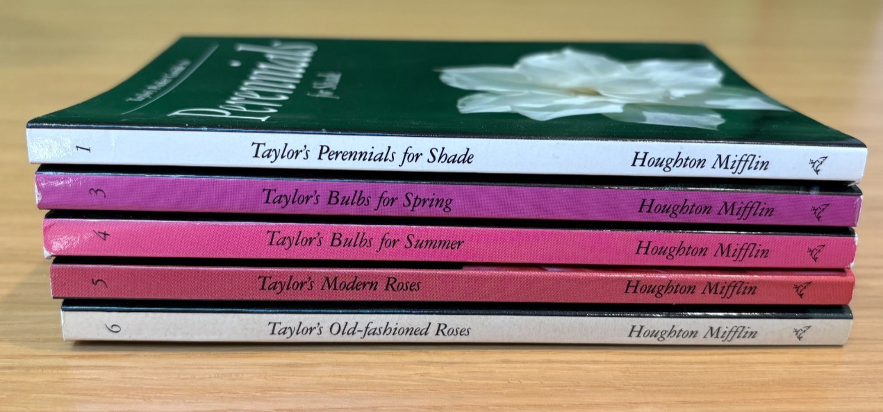 Set of 5 Taylor&rsquo;s Pocket Guides: Perennials Bulbs Spr/Sum Modern Roses Old Roses