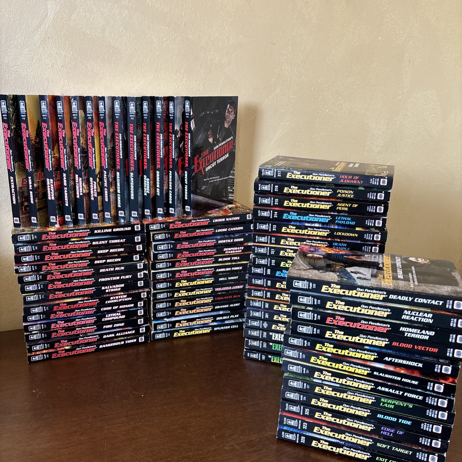 Don Pendleton The Executioner Mack Bolan Paperback Novels Various – CHOOSE TITLE