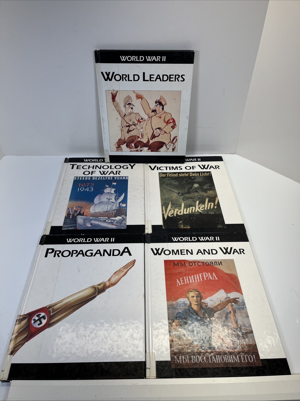 5 Library Edition World War II « Victims of War »  » World Leaders » « Propaganda »