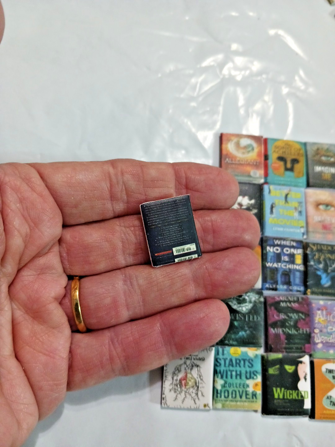 Doll house books 1:12 scale mini books 40 Cute tiny miniature book 3/4&Prime; x 5/8&Prime;