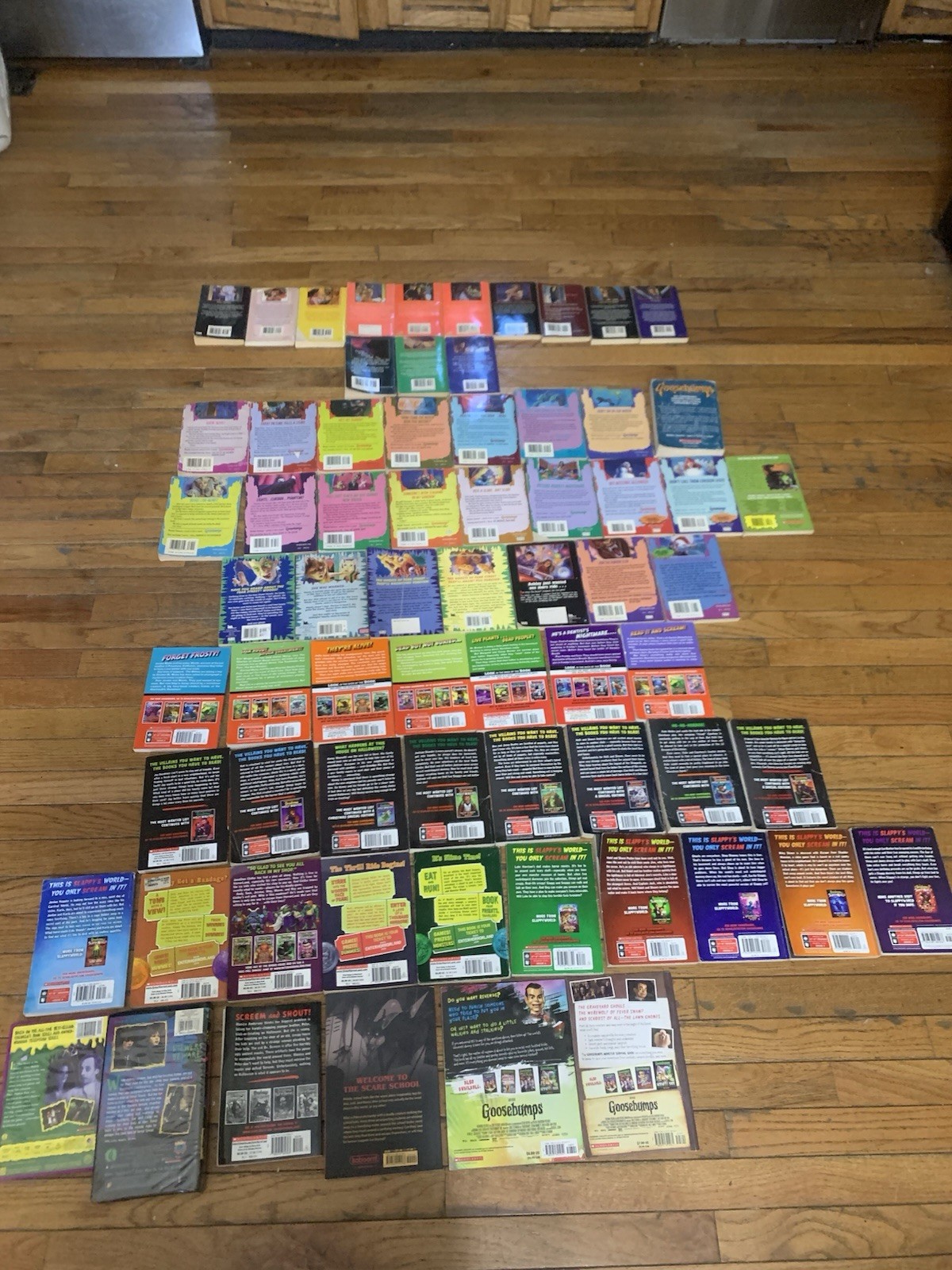 Lot of 68 Goosebumps /R.L Stine Some VTG &rsquo;90 Fear Street Most Wanted Horror VHS