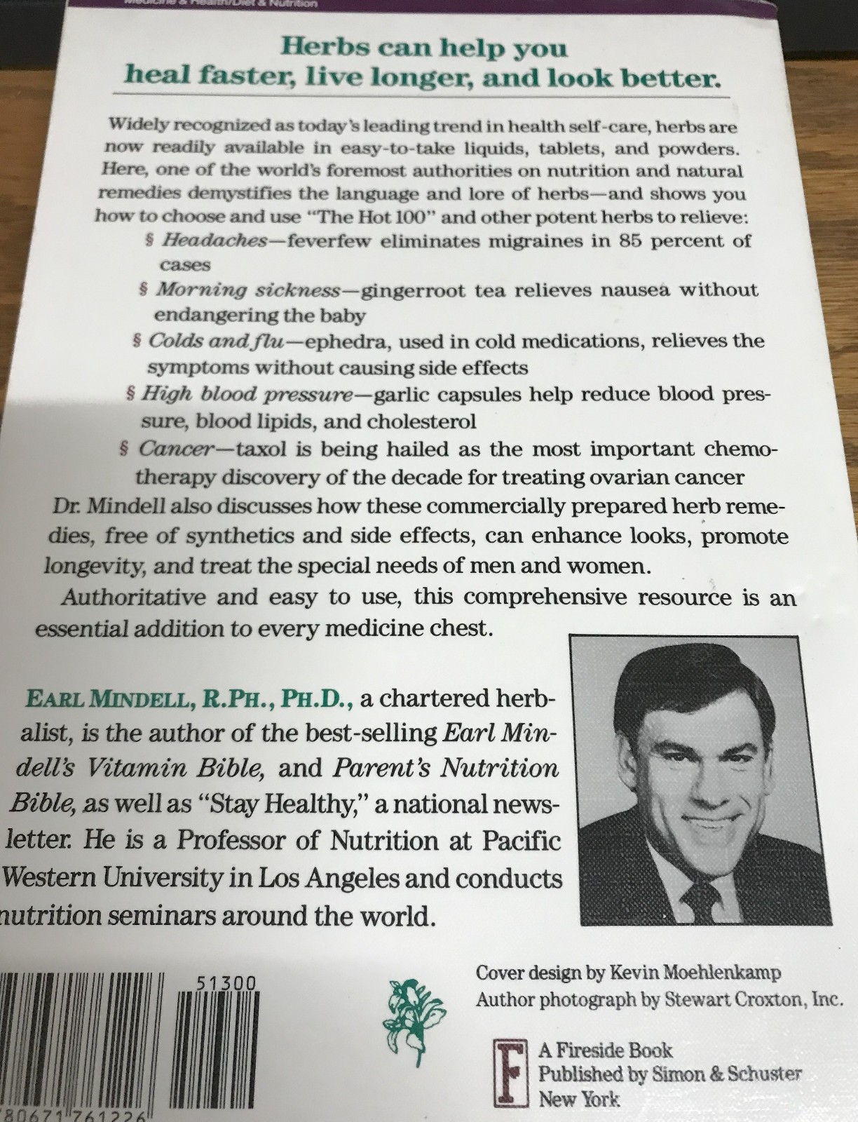 BOOK: EARL MINDELL&rsquo;S HERB BIBLE Professor of Nutrition 1992 Paperback (A1)