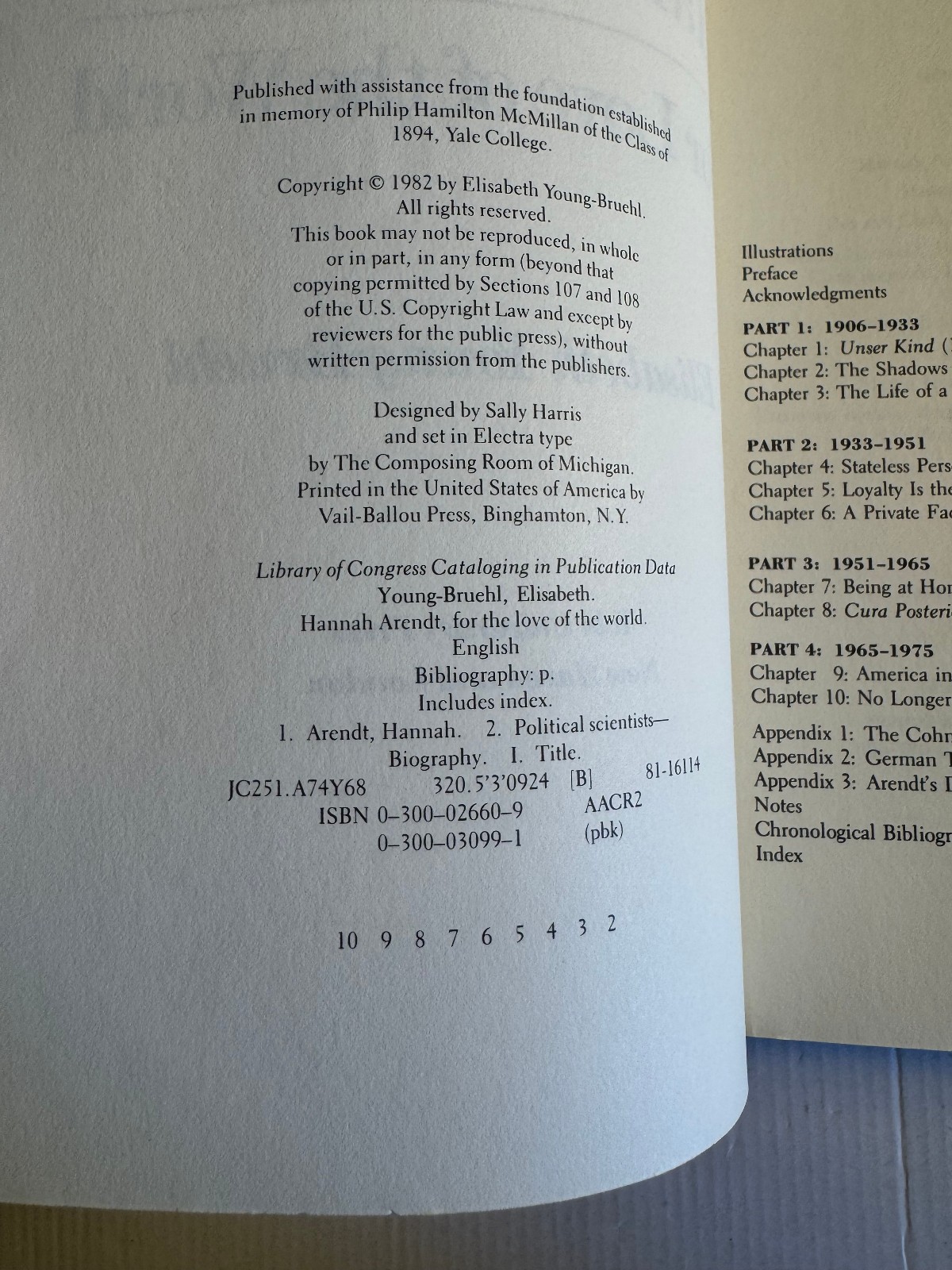 Hannah Arendt For Love of the World Elisabeth Young-Bruehl Good Yale 1982