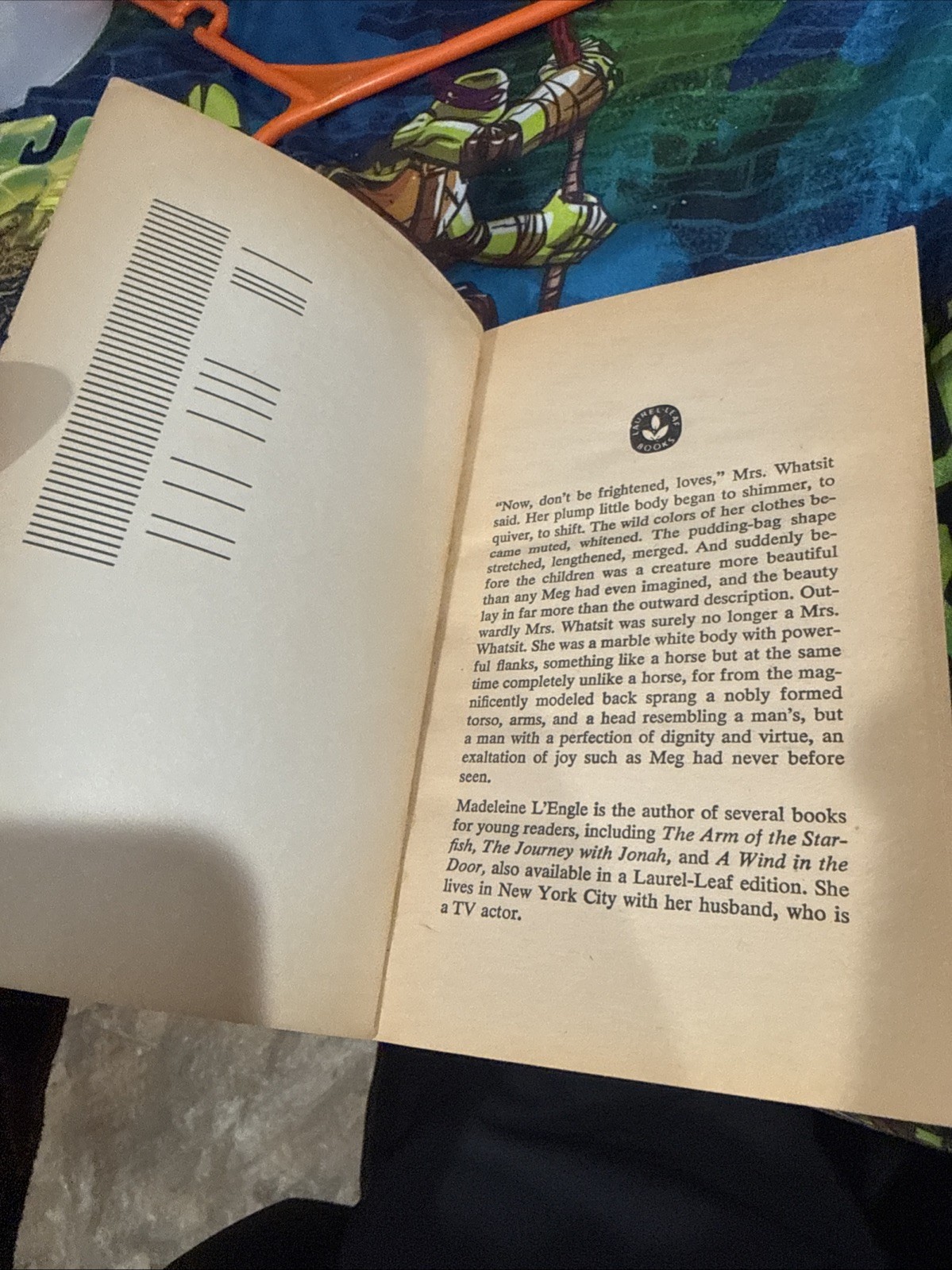 A WRINKLE IN TIME by Madeleine L&rsquo;Engle 1976 Dell Laurel Leaf PB Stranger Things