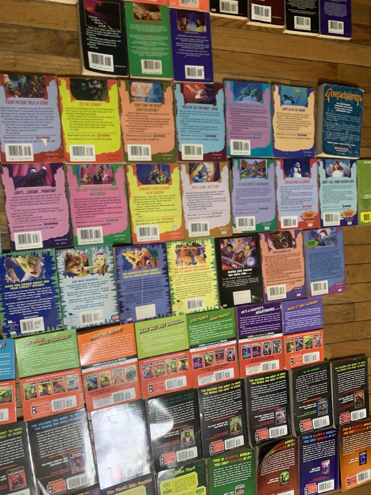 Lot of 68 Goosebumps /R.L Stine Some VTG &rsquo;90 Fear Street Most Wanted Horror VHS