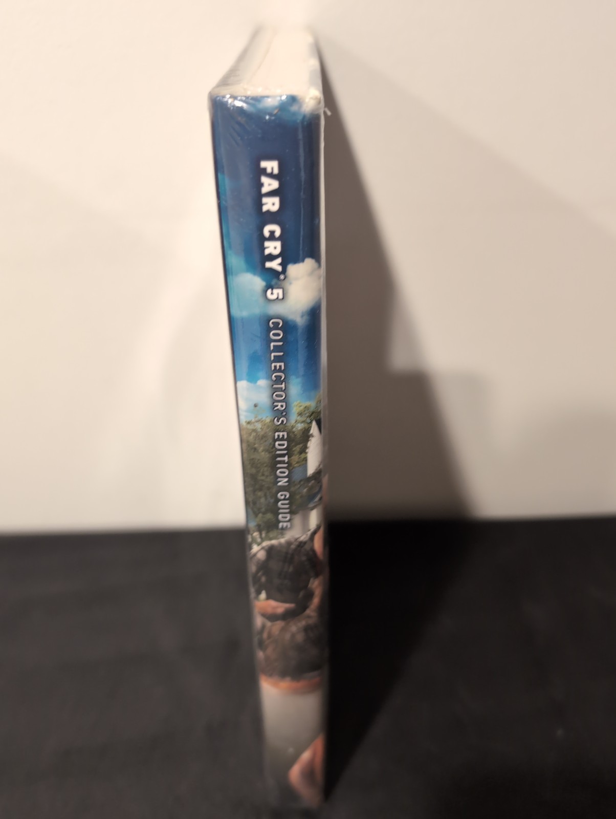 FAR CRY 5 Official Collector&rsquo;s Edition Guide & Poster – Hardcover NEW SEALED