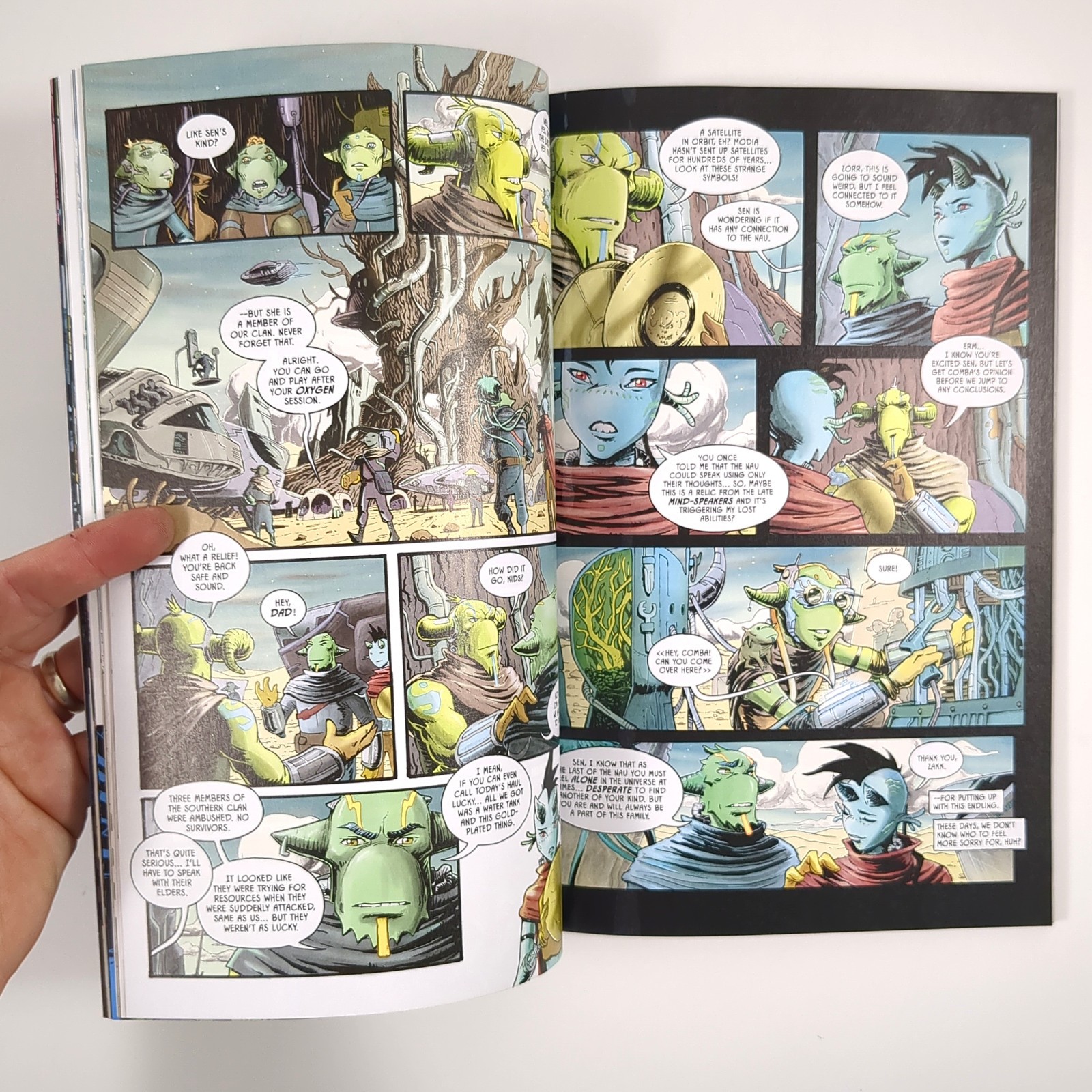 Voyagis Sci Fi Adventure Graphic Novel Paperback Book Sumeyye Kesgin 2023