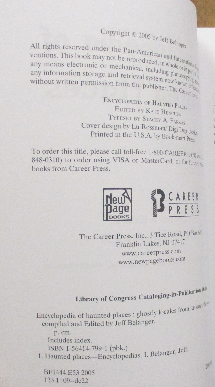 « Encyclopedia of Haunted Places » Ghostly Locales -Trade Paperback (2005)