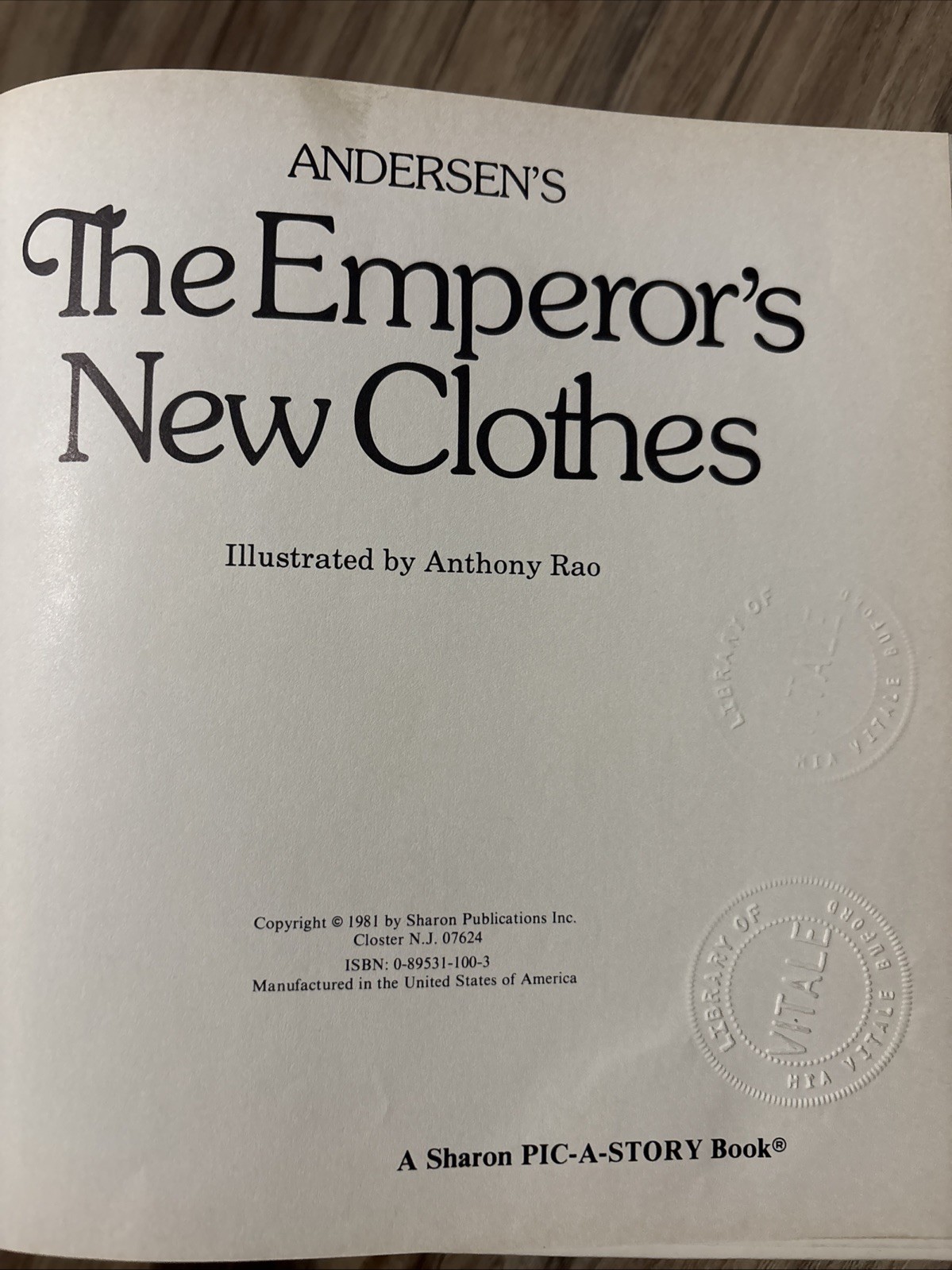 The Emperor’s New Clothes Vintage 1981 HC Book Illustrated By Anthony Rao