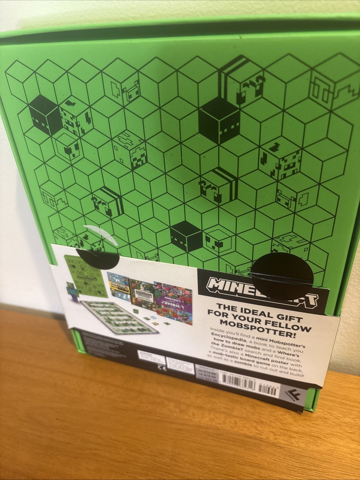 Minecraft the Ultimate Mobspotter&rsquo;s Collection Gift Box Hardcover by Mojang Ab