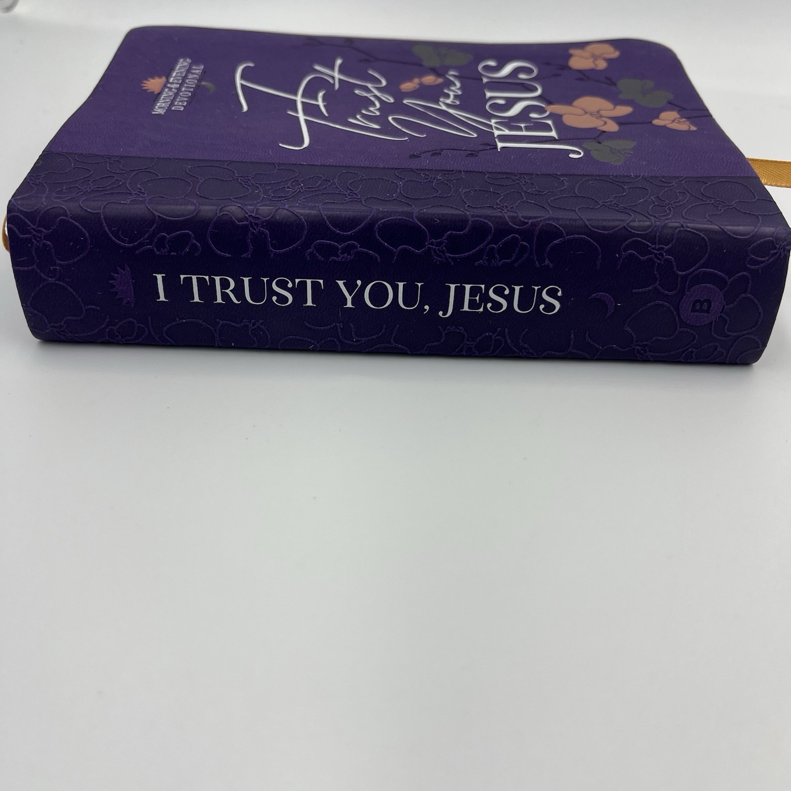 Morning and Evening Devotional « I Trust You Jesus » 736 Pages Purple Leather