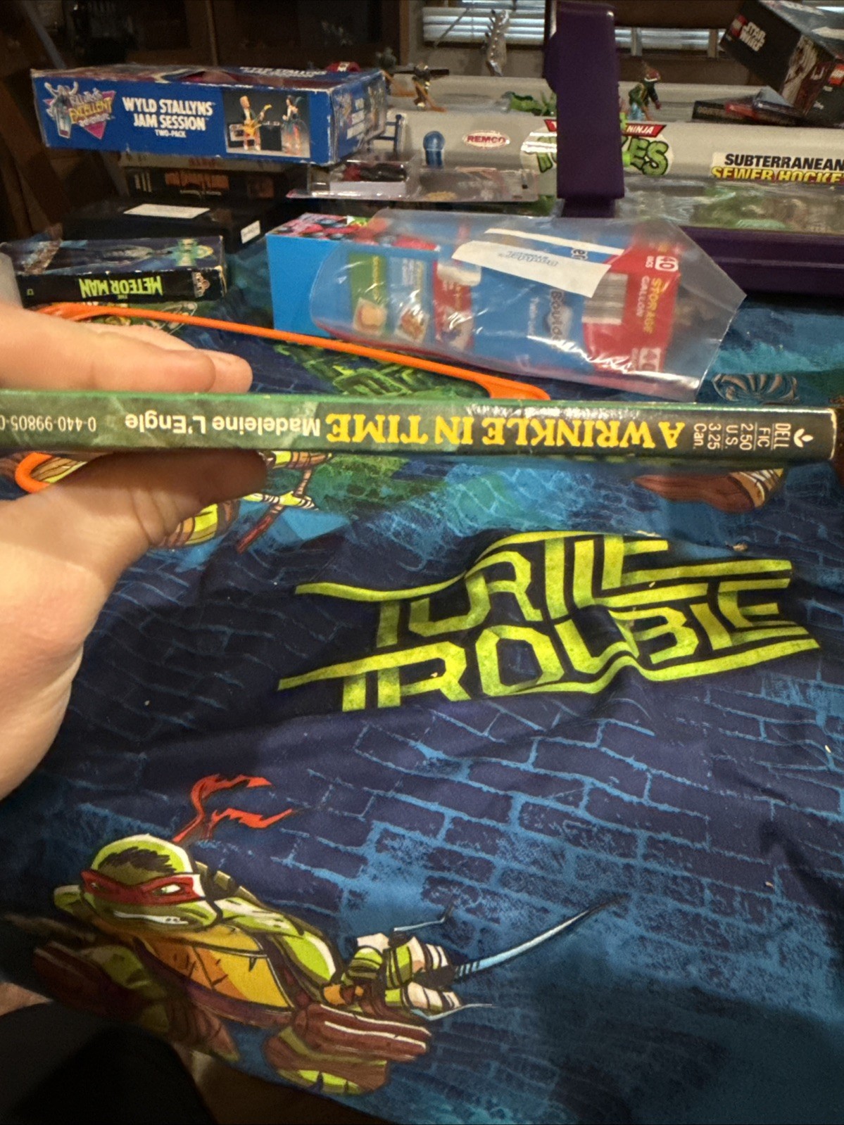 A WRINKLE IN TIME by Madeleine L&rsquo;Engle 1976 Dell Laurel Leaf PB Stranger Things