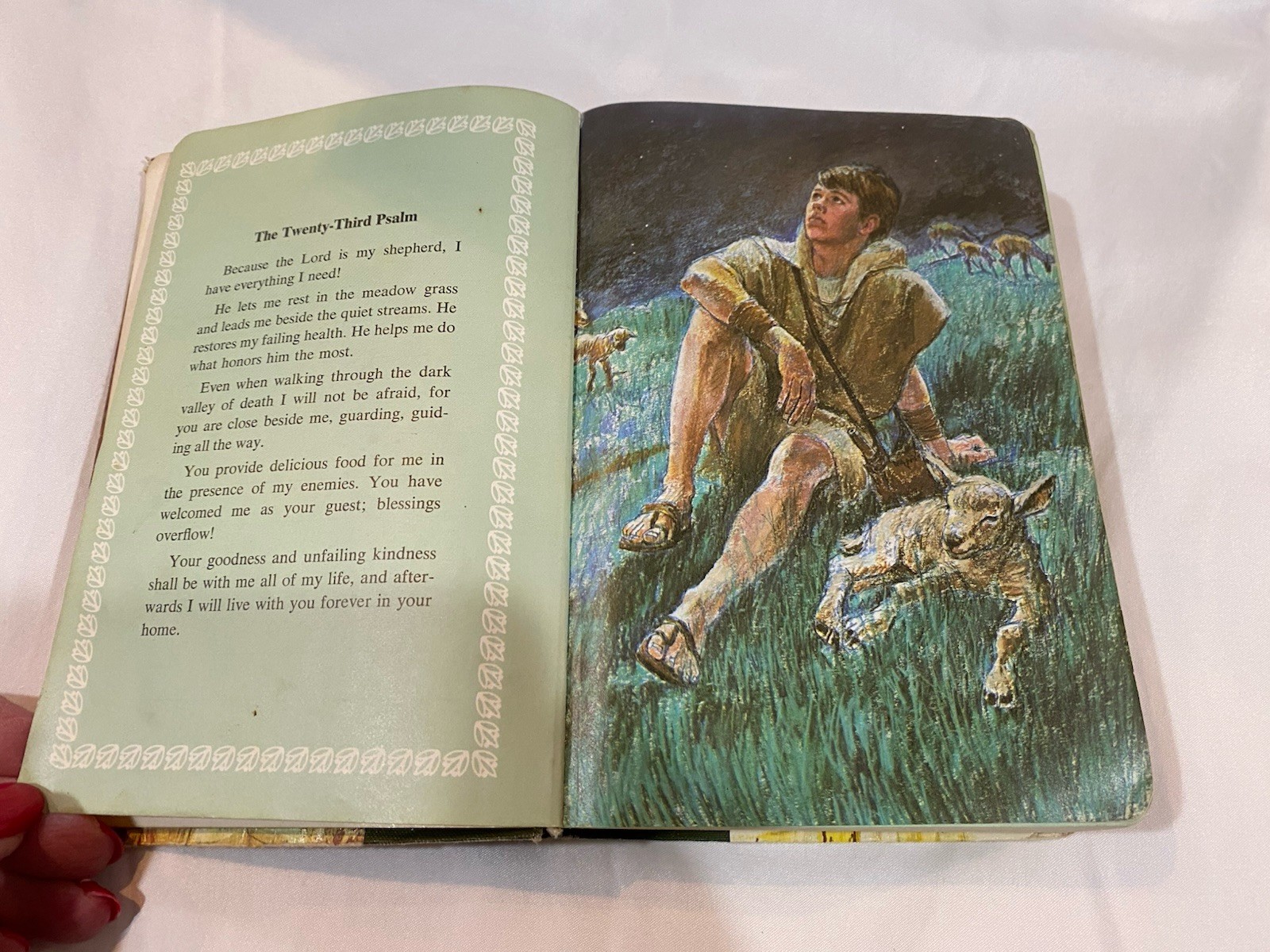 The Children&rsquo;s Living Bible Illustrated Hardcover Vintage Tyndale