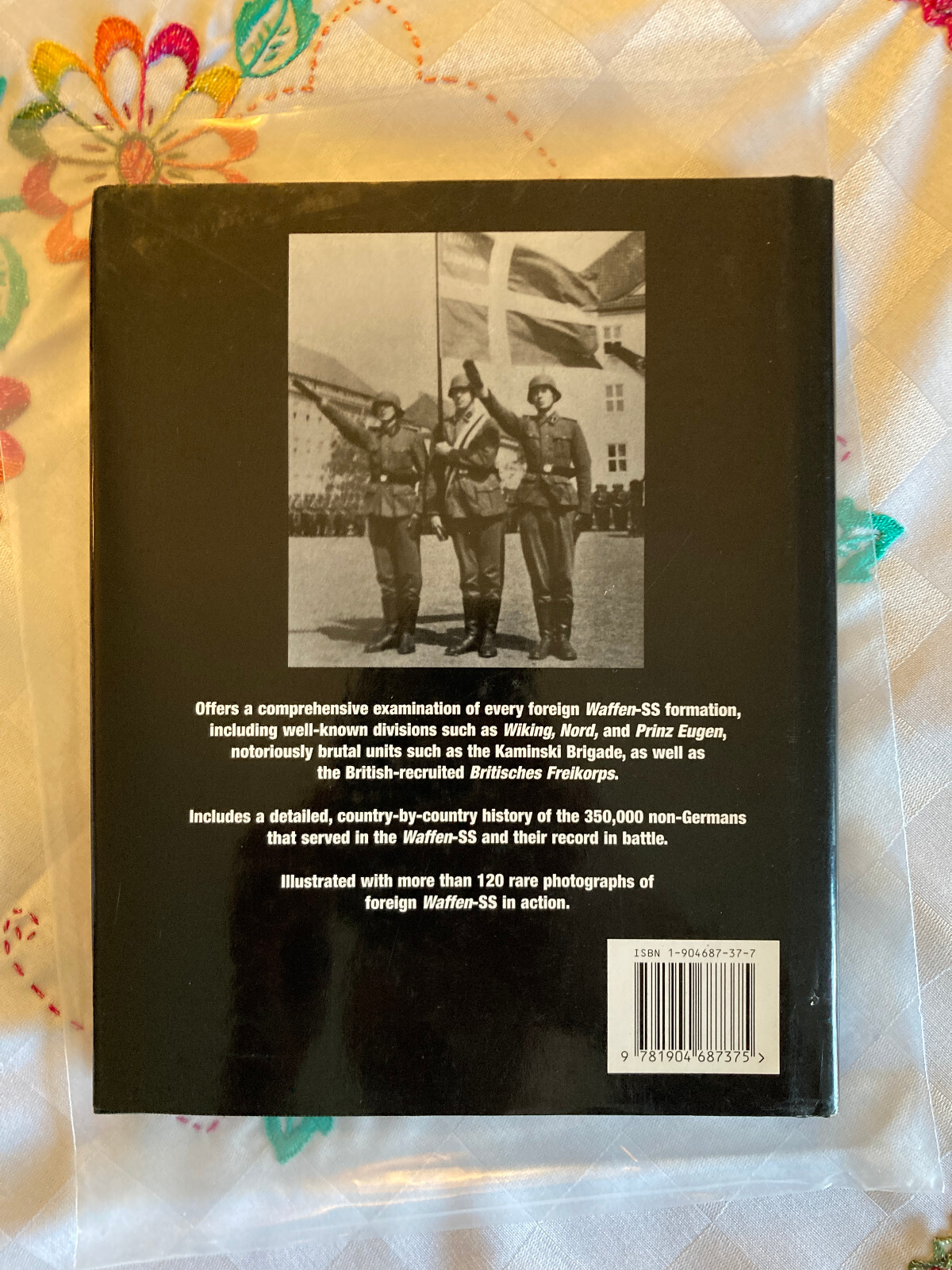 CHRIS BISHOP Hitler&rsquo;s Foreign Divisions 1940 SS Volunteers ©2005 Amber Books Ltd