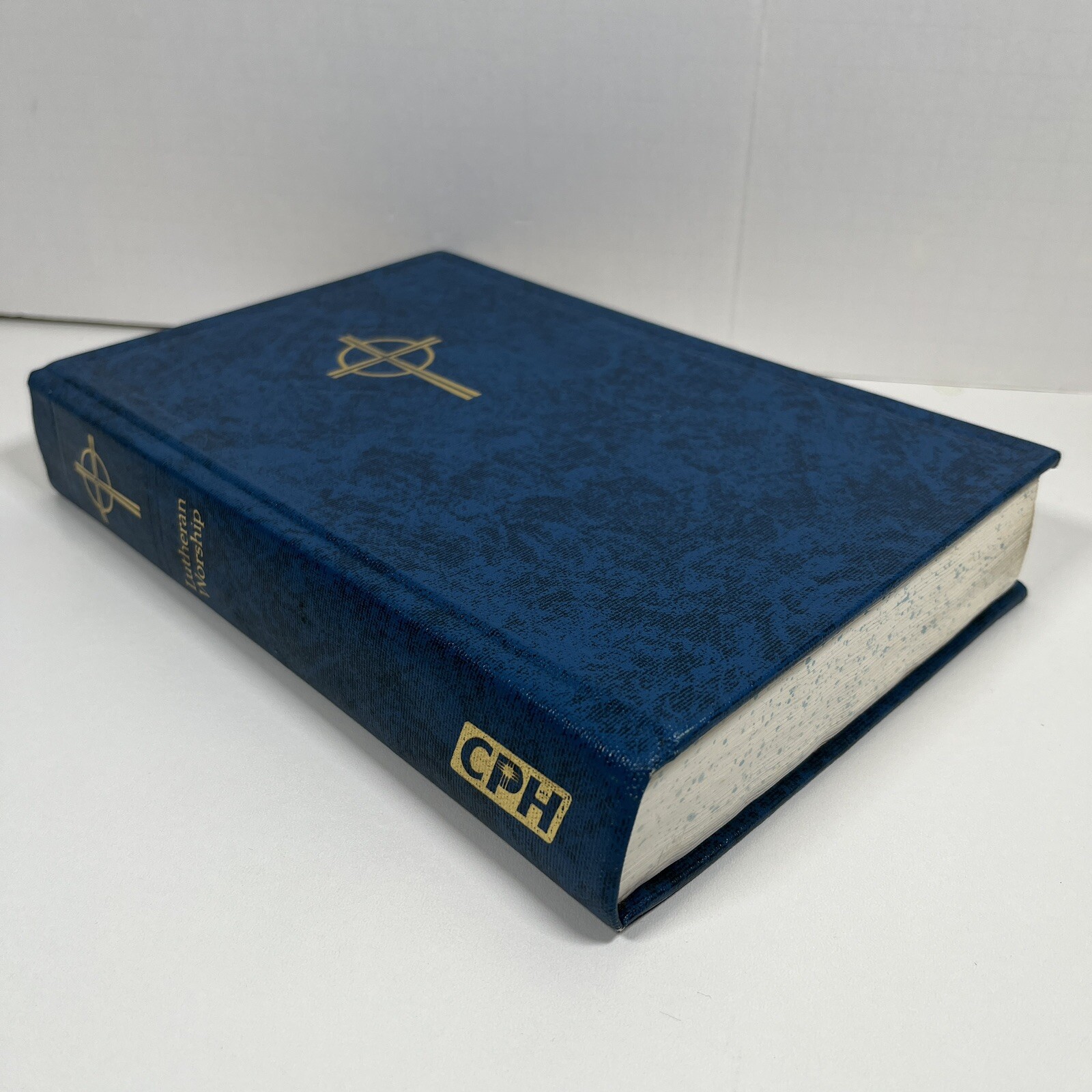 Lutheran Worship 1986 Concordia Publishing House *Back 3-4 Pages Water Damage