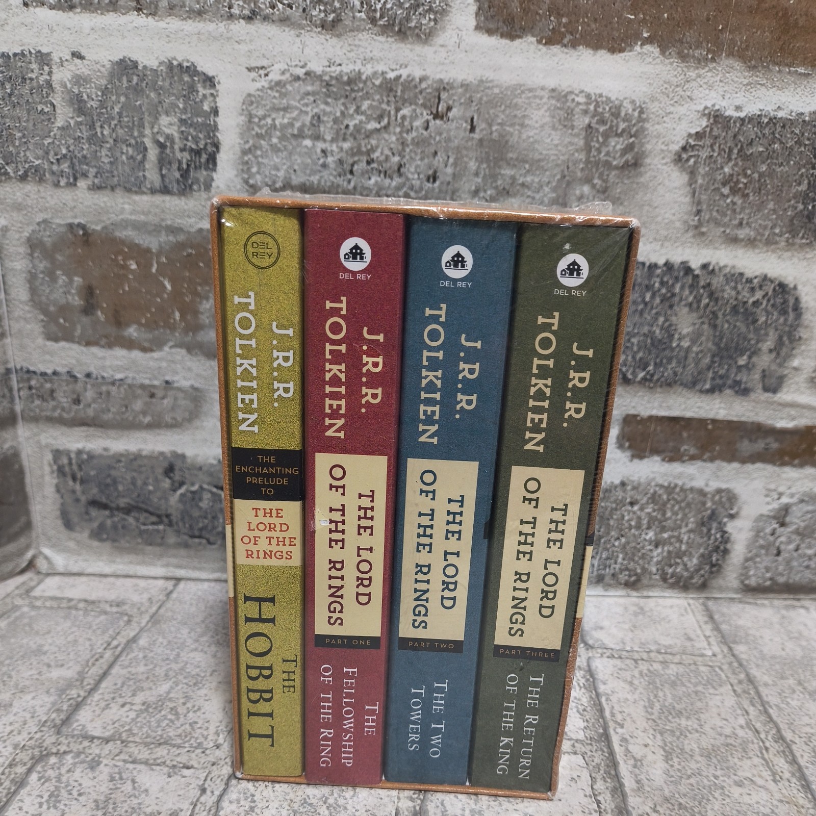 The Hobbit & The Lord Of The Rings by J R R Tolkien (4-Book Boxed Set) Brand New