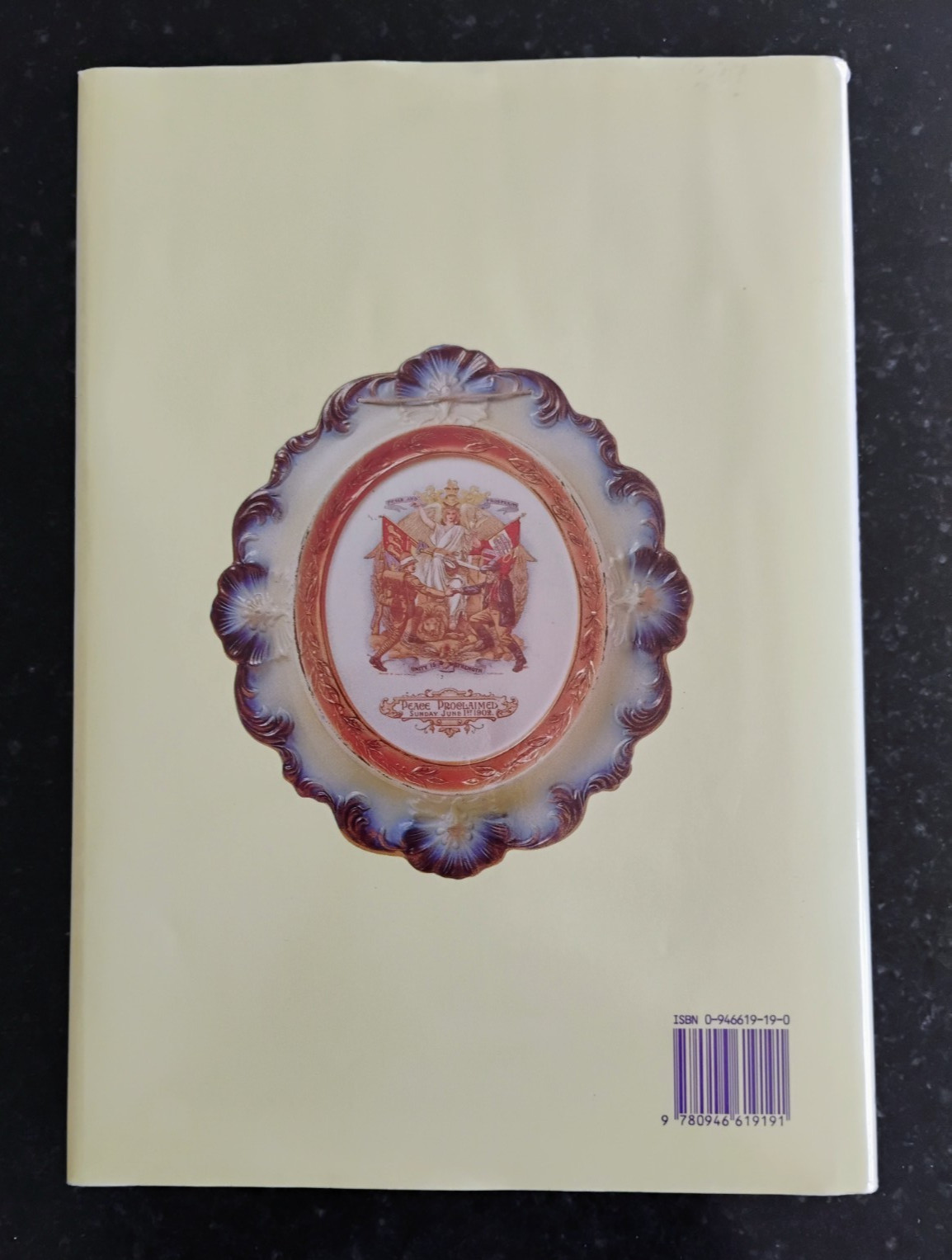 BOER WAR MEMORABILIA – THE COLLECTOR&rsquo;S GUIDE – PIETER OOSTHUIZEN – HARDCOVER