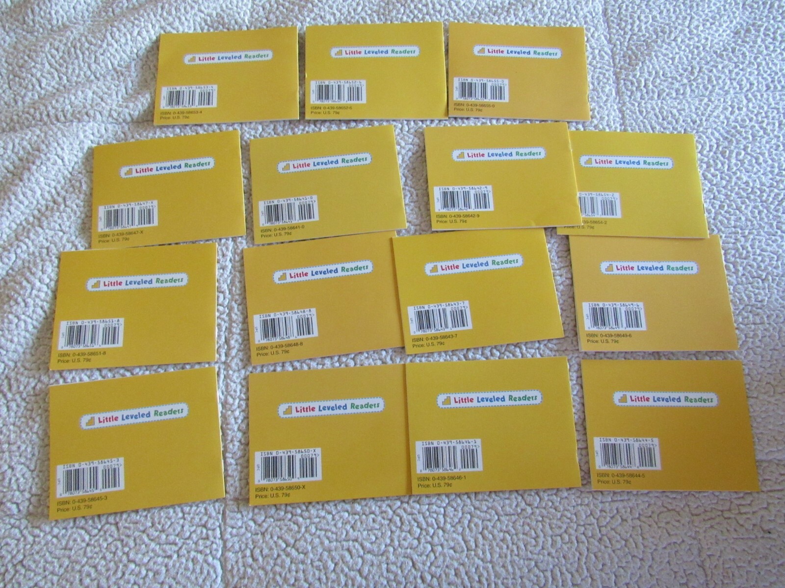 Lot 15-Little Leveled Readers-Scholastic-Maria Fleming-Deborah Schecter-Level A