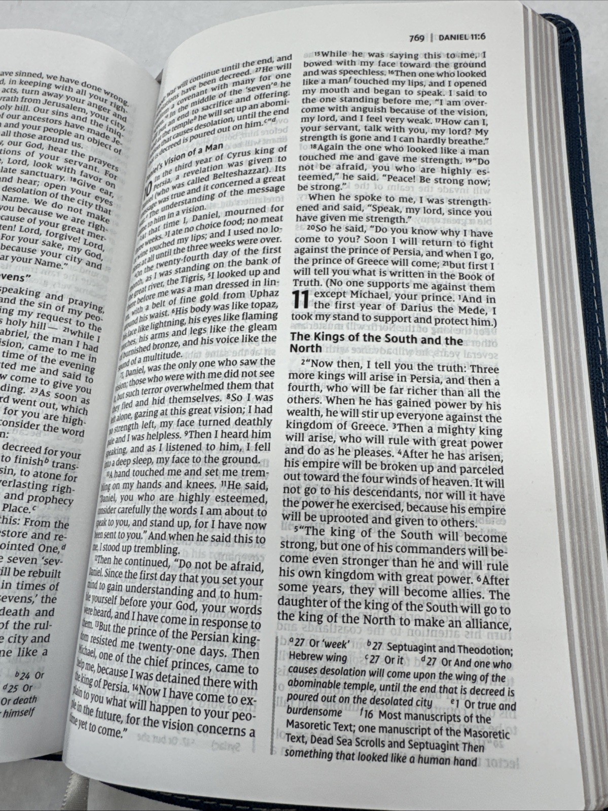 9780510454953 Blue LeatherSoft Niv Zondervan, Thin Line 2022 Red Letter Bible