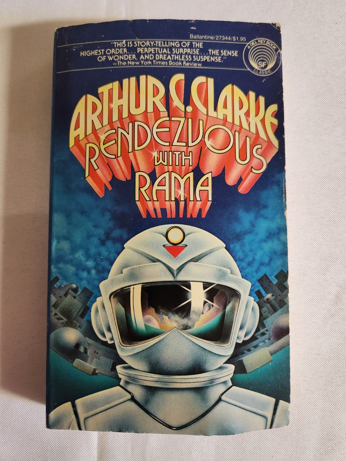 5 VTG Arthur C. Clarke Paperbacks – Earthlight, Childhood&rsquo;s End, White Heart +