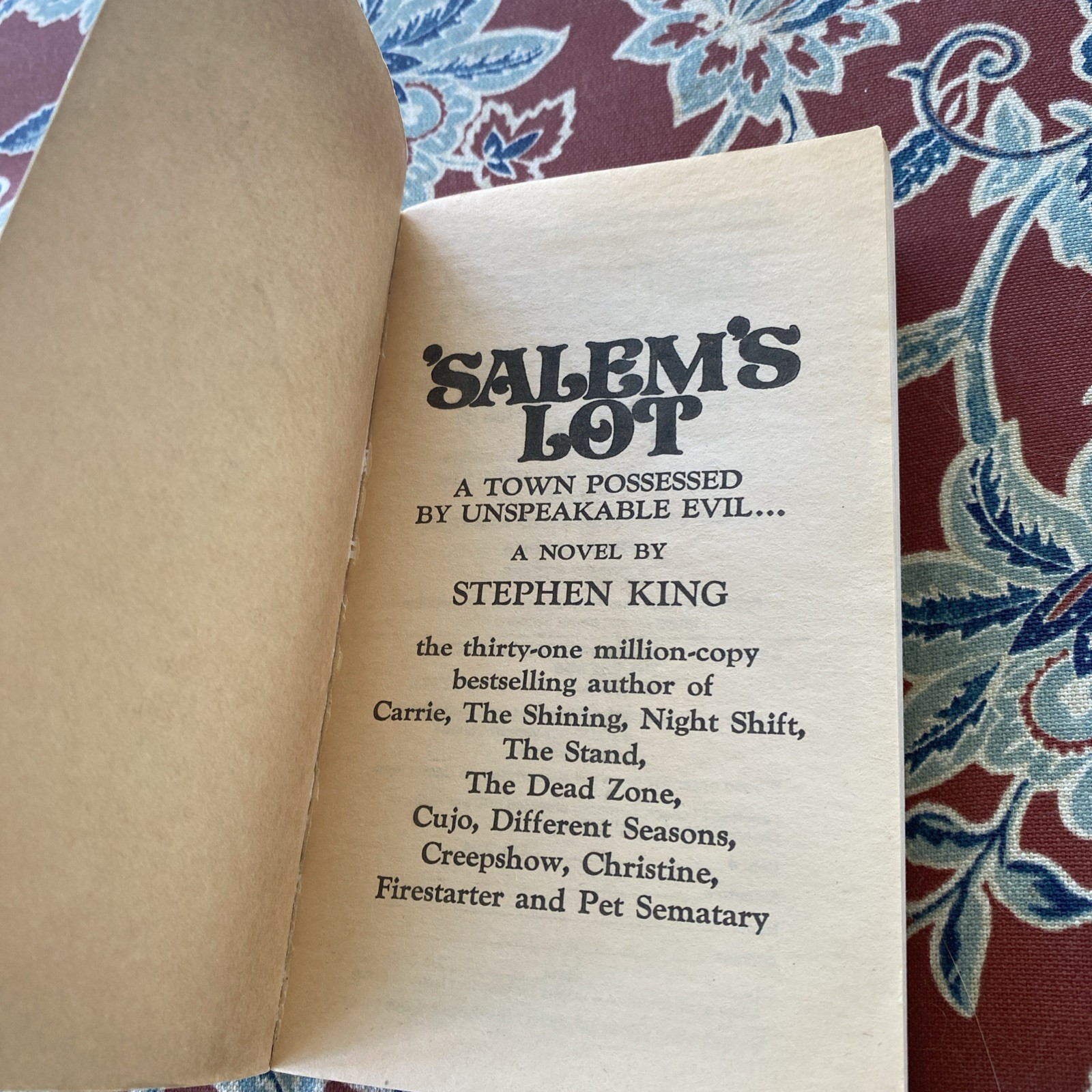 Salem&rsquo;s Lot by Stephen King, First Signet printing, 1976 paperback. Good.