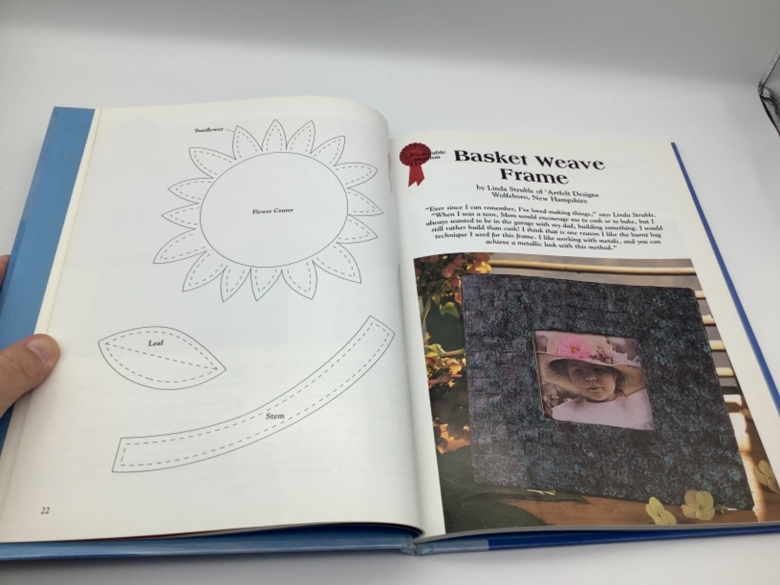 Aleene&rsquo;s Prizewinning Crafts ISBN 0-8487-1536-5, Pages 143, Looks Unused