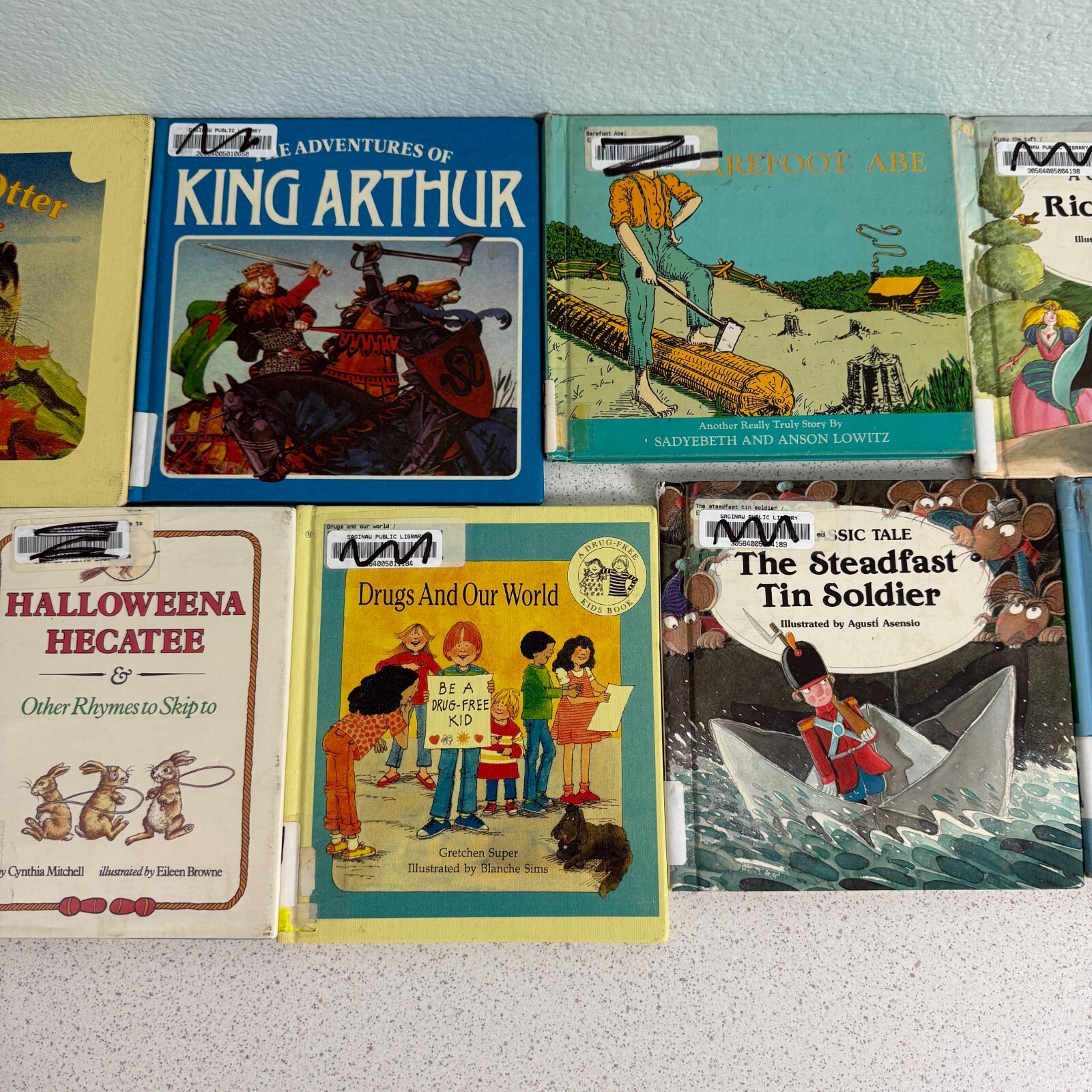 Lot of 18 Vintage 60s 70s 80s 90s Childrens Kids Picture Books Elementary School