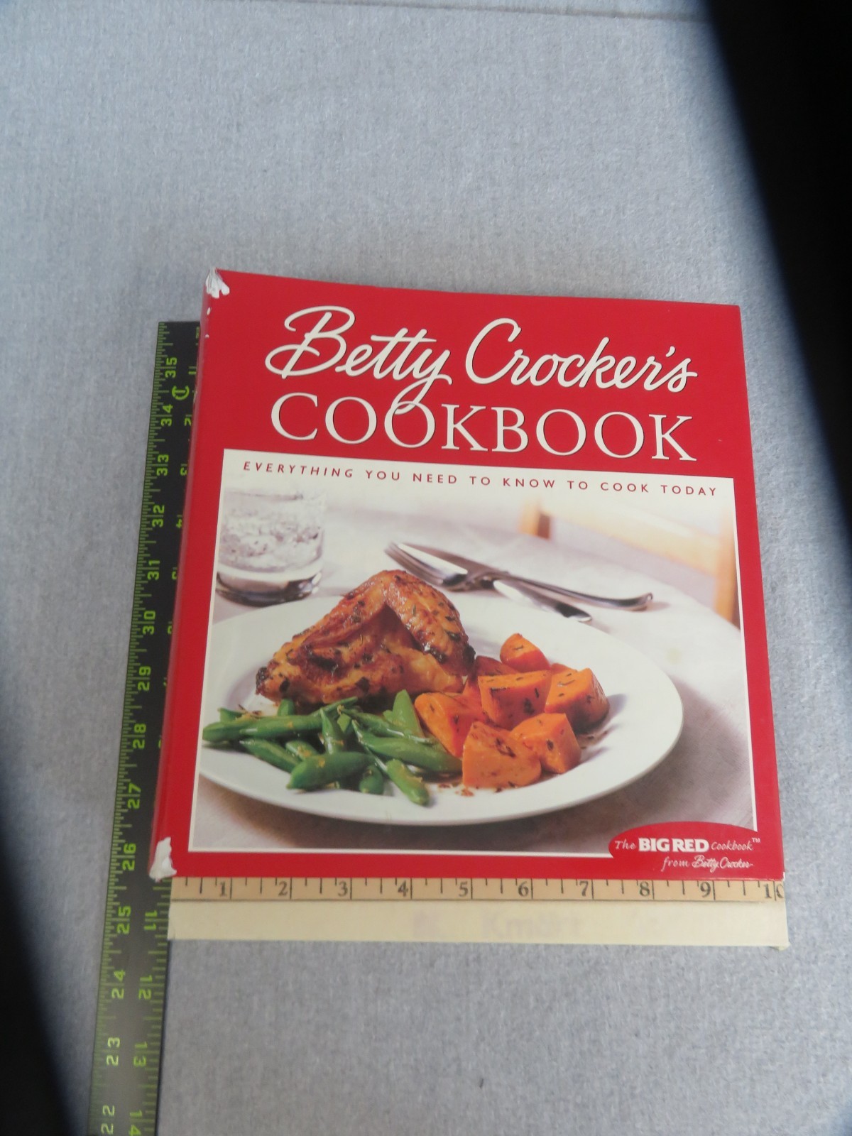 Betty Crocker&rsquo;s Cookbook 3 Ring Binder Index Tabs 576 Pages