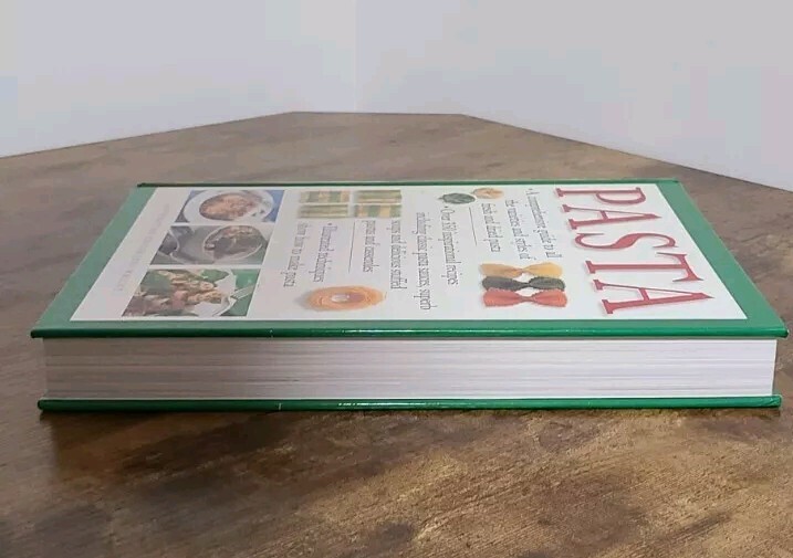 « PASTA » Cookbook 512 Pages Of Illustrations & Recipes