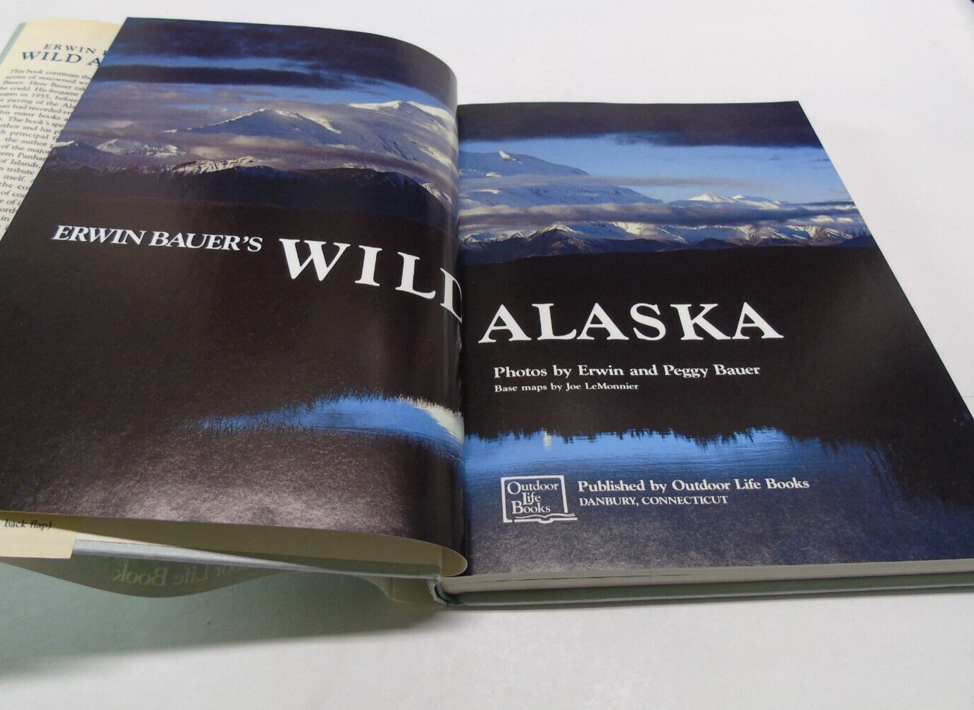 Wild Alaska An Outdooor Life Book by Erwin & Peggy Bauer 1988 Photos Base Maps