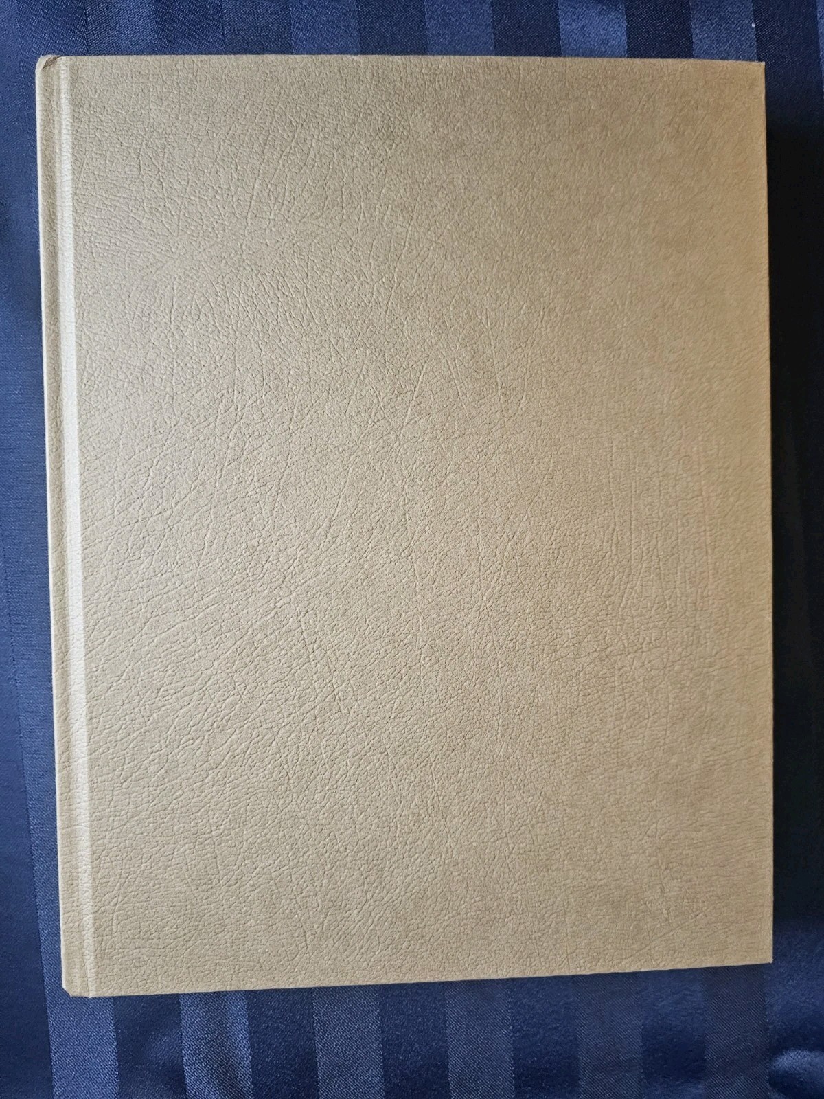 The Legend of Zelda: Twilight Princess Collector&rsquo;s Edition Guide Book With Map