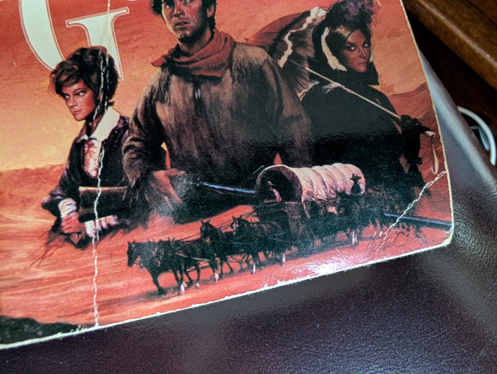Lot of 30 Louis L&rsquo;Amour Paperback western Books Novels 1980&rsquo;s-Early 2010&rsquo;s