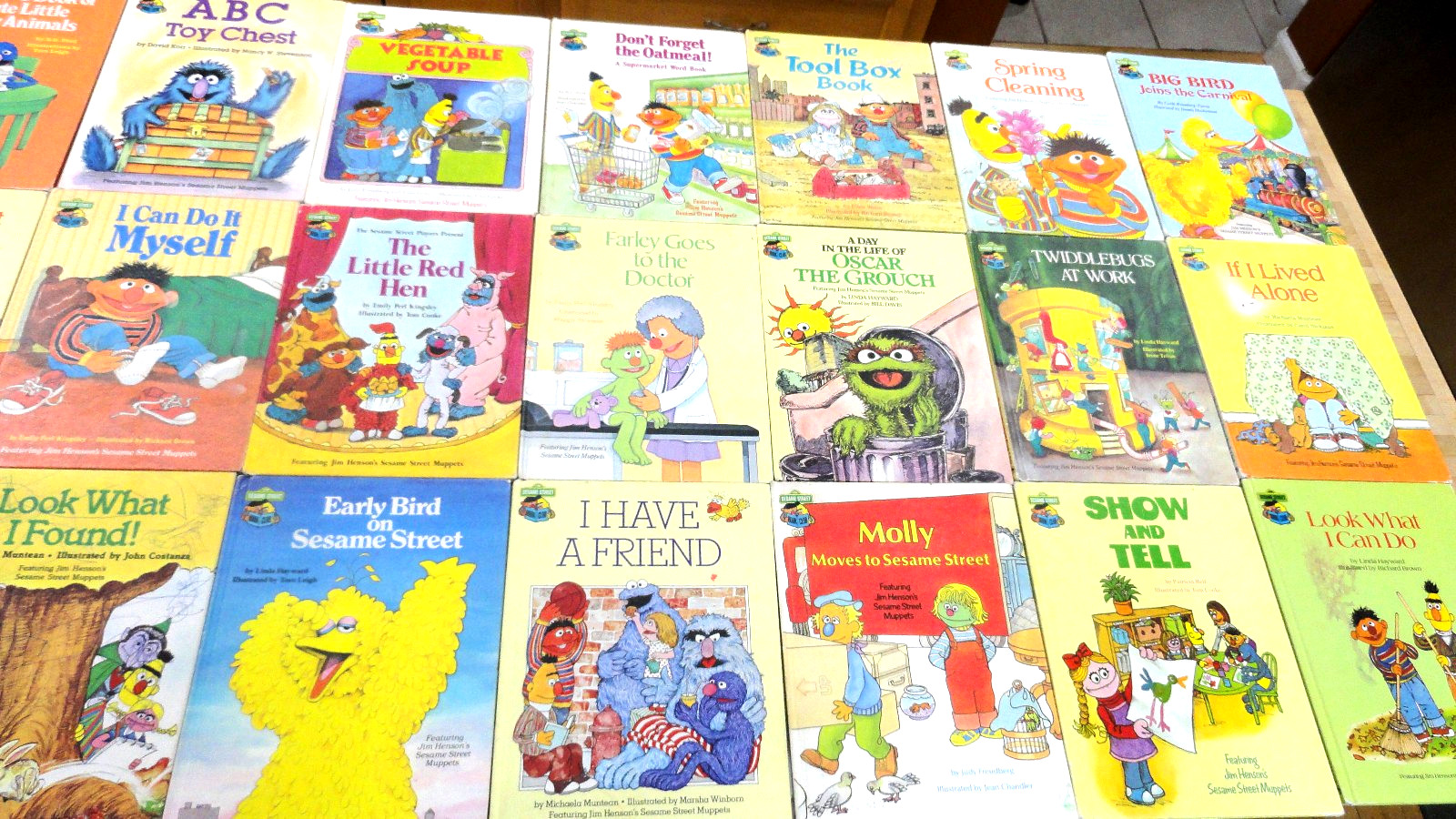 Sesame Street Book Club 1980&rsquo;s Set of 26 Books See Below for Titles & Condition