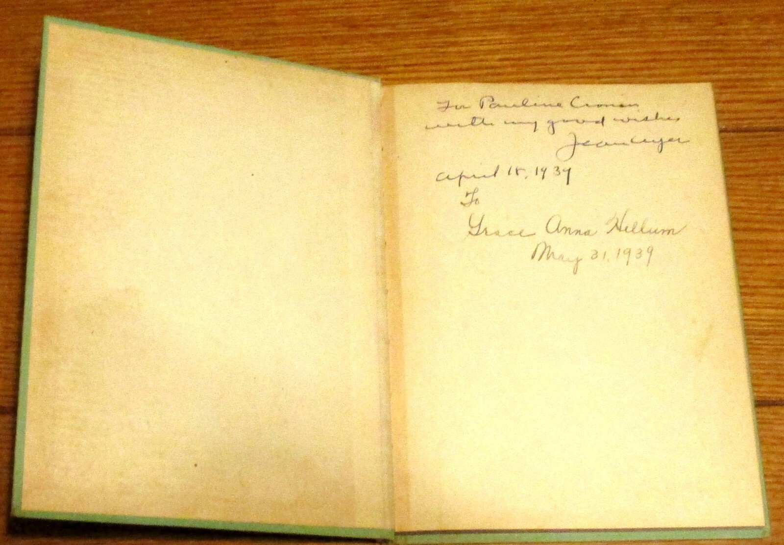 The Quins&rsquo; Book SIGNED by Jean Ayer 1937 114 Pages H/C Photograph Book RARE!!